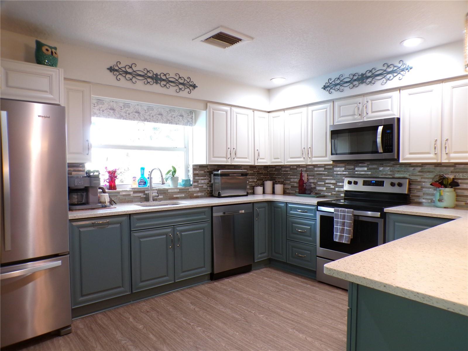 SHOREWOOD PARK - Residential