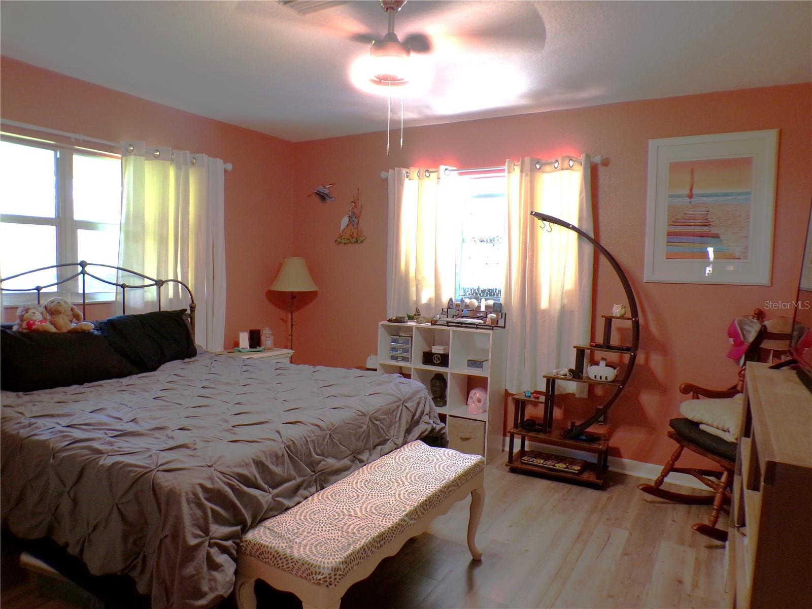 SHOREWOOD PARK - Residential
