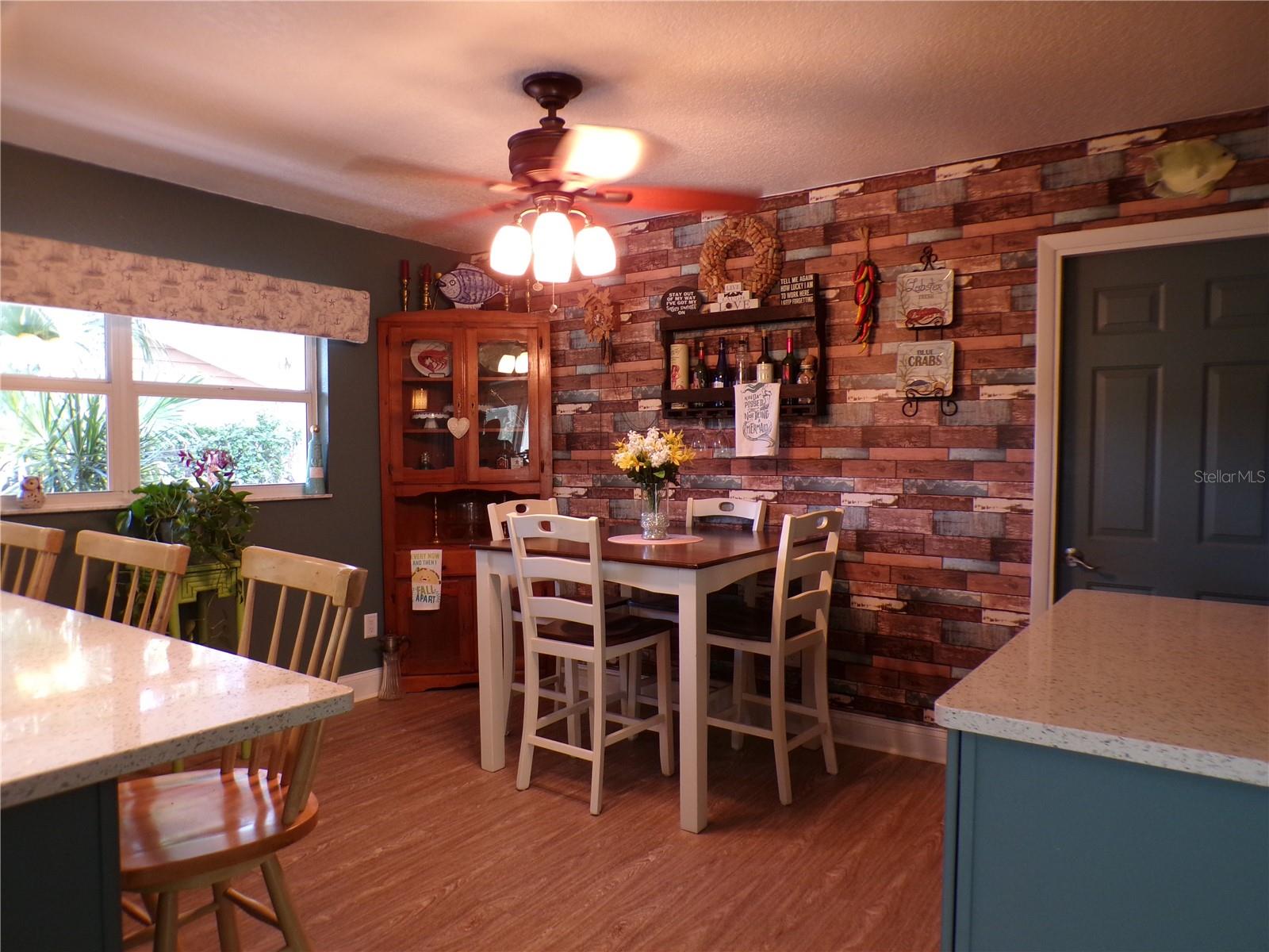 SHOREWOOD PARK - Residential