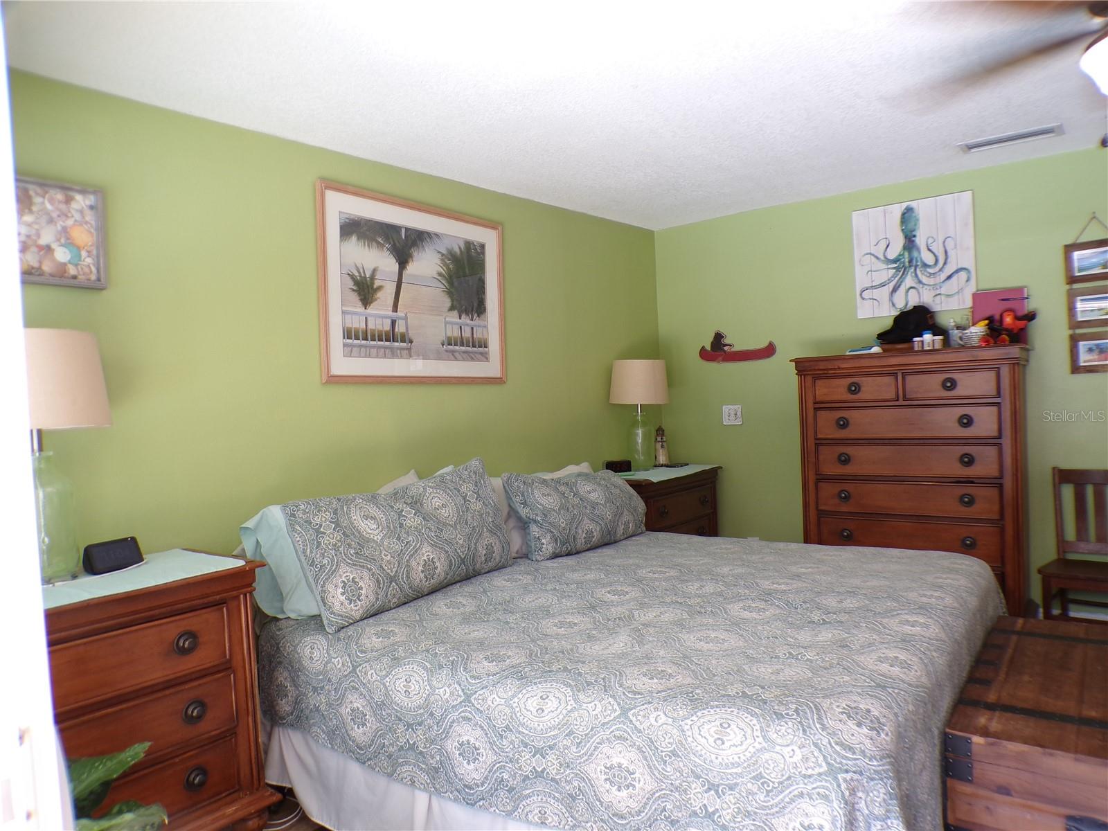 SHOREWOOD PARK - Residential