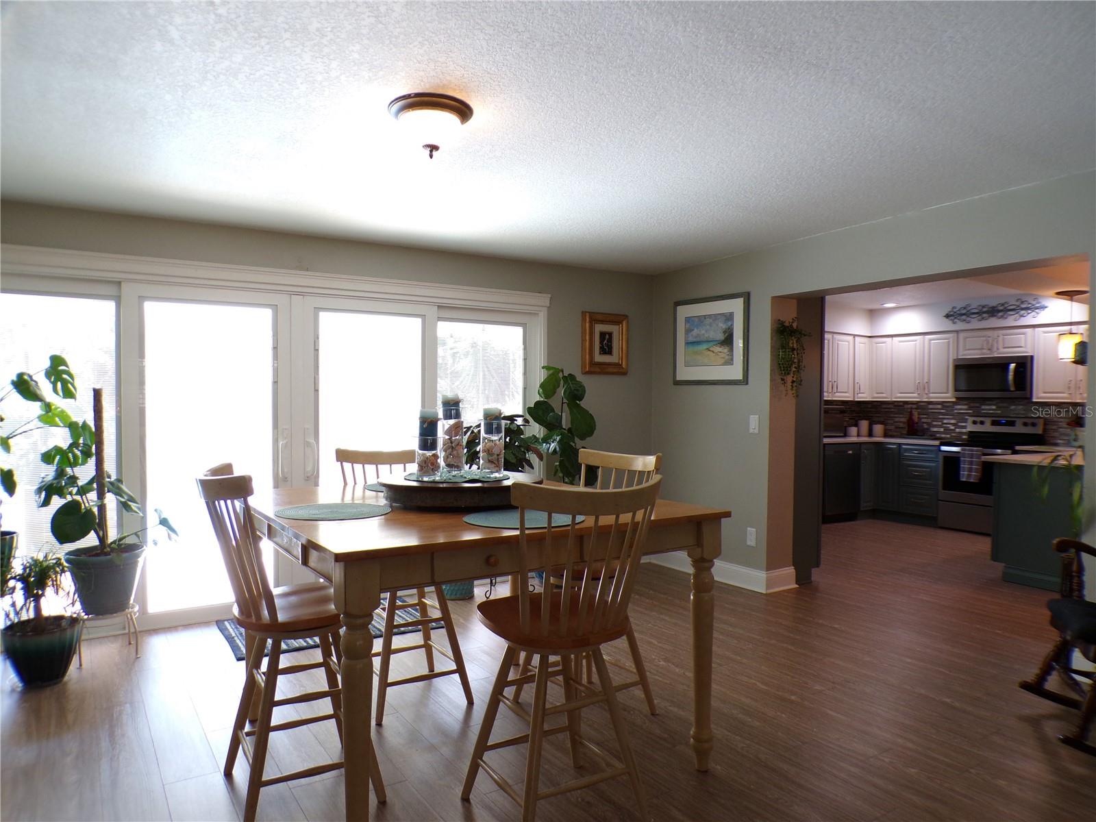 SHOREWOOD PARK - Residential