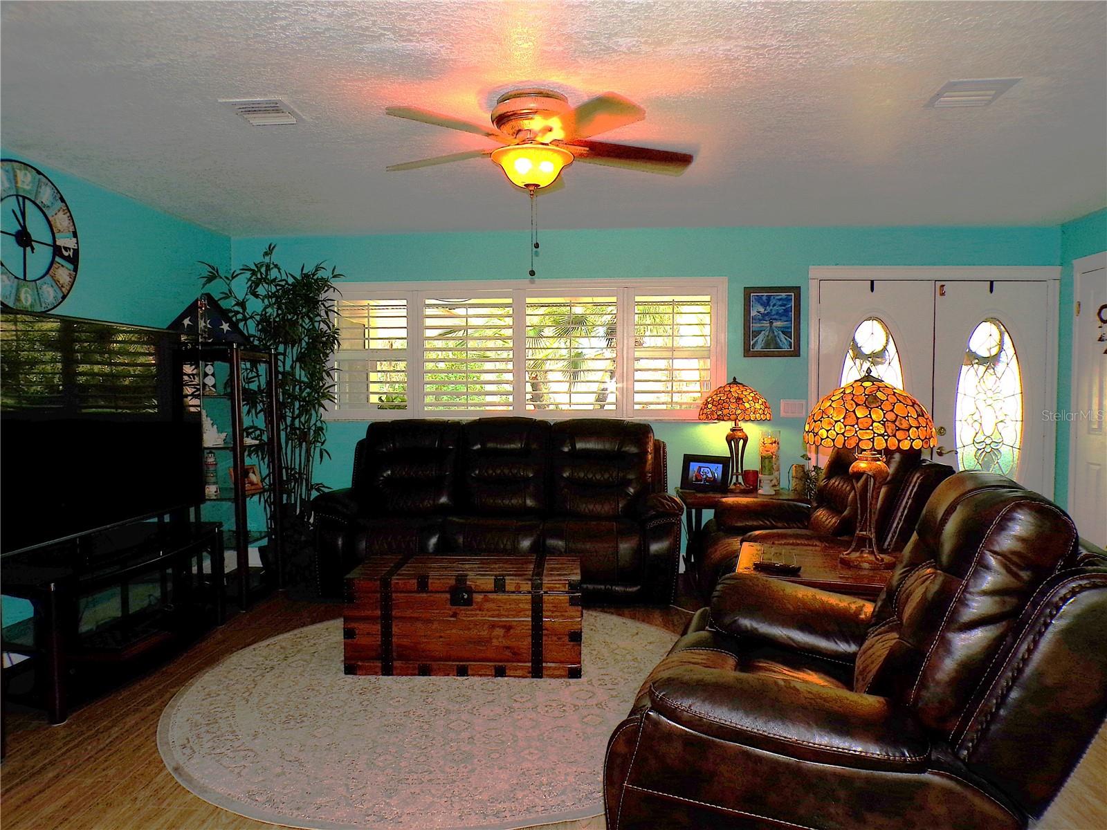 SHOREWOOD PARK - Residential