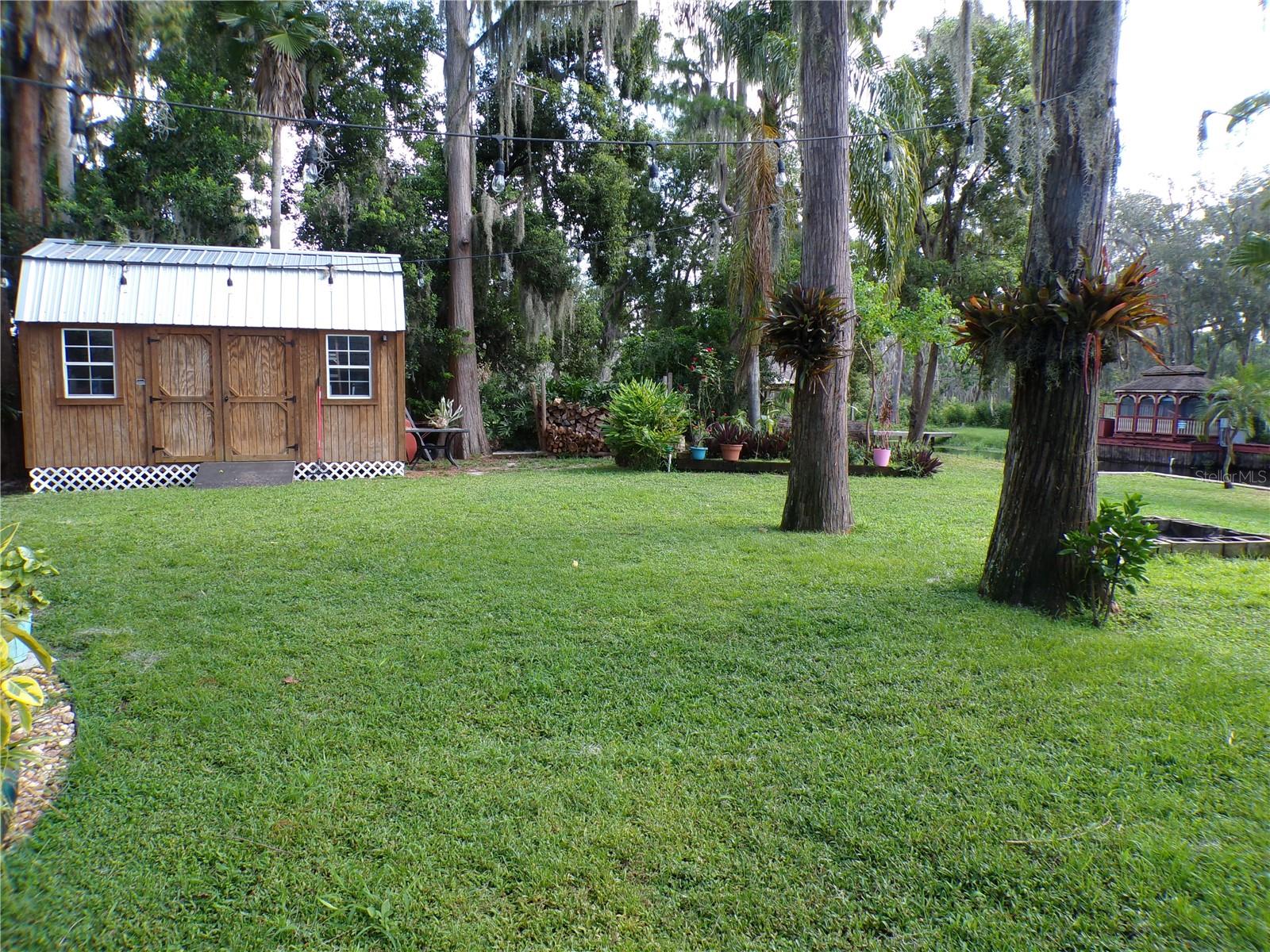 SHOREWOOD PARK - Residential