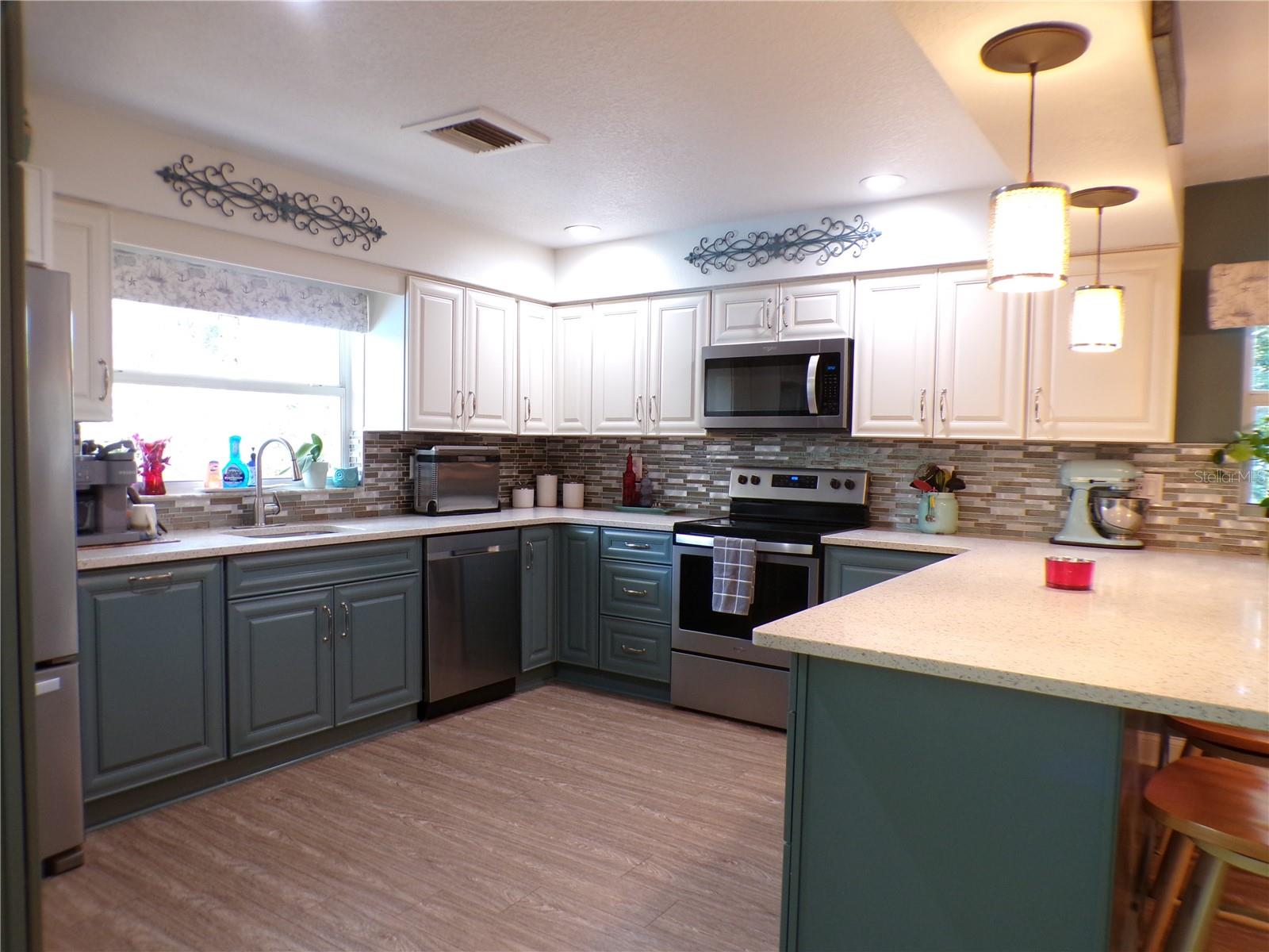 SHOREWOOD PARK - Residential