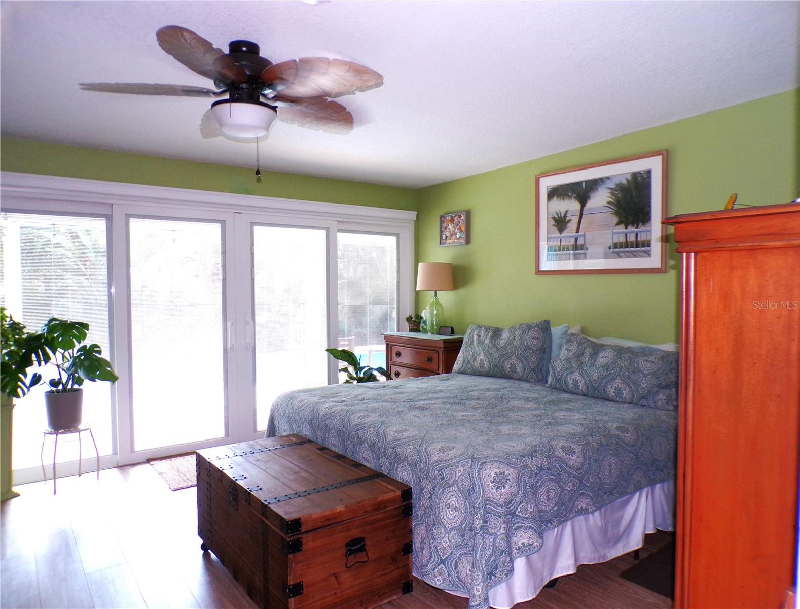 SHOREWOOD PARK - Residential
