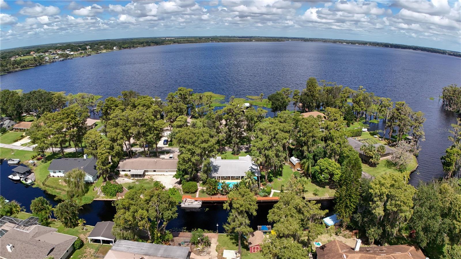 SHOREWOOD PARK - Residential
