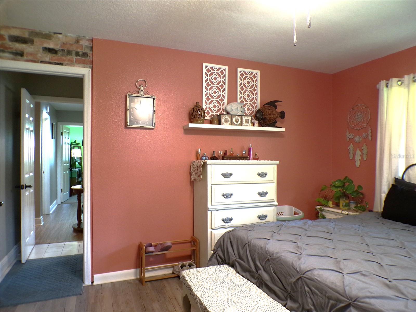SHOREWOOD PARK - Residential