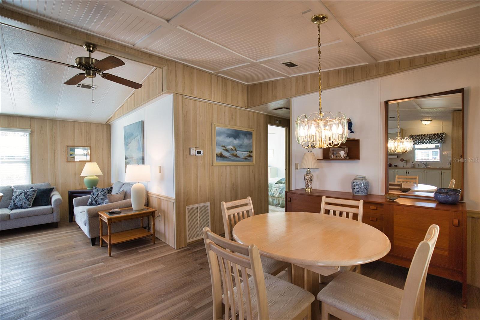 LA CASA MHP CO-OP - Residential