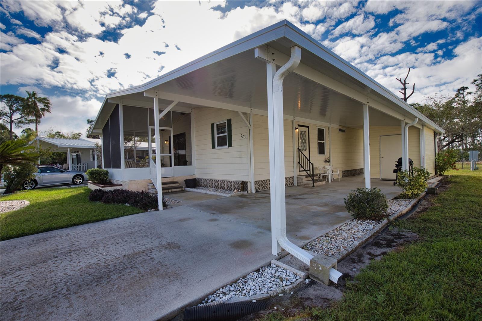 LA CASA MHP CO-OP - Residential