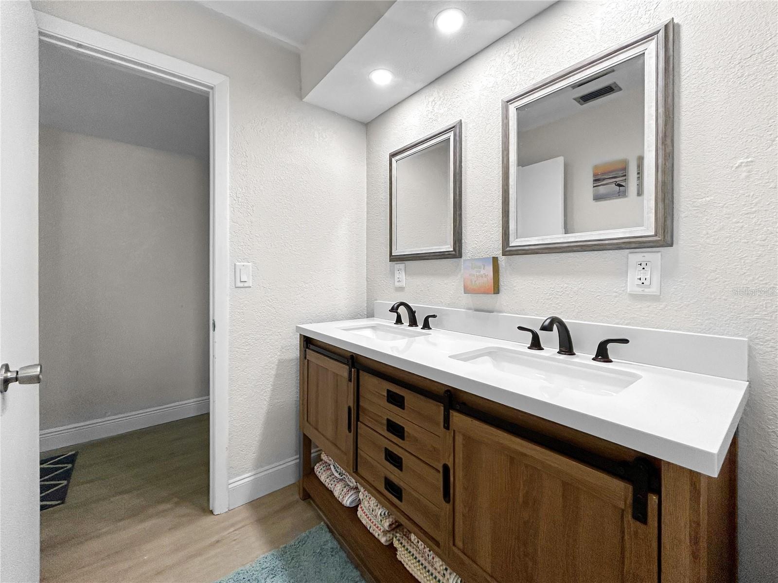 BAY COVE MANOR CONDO - Residential