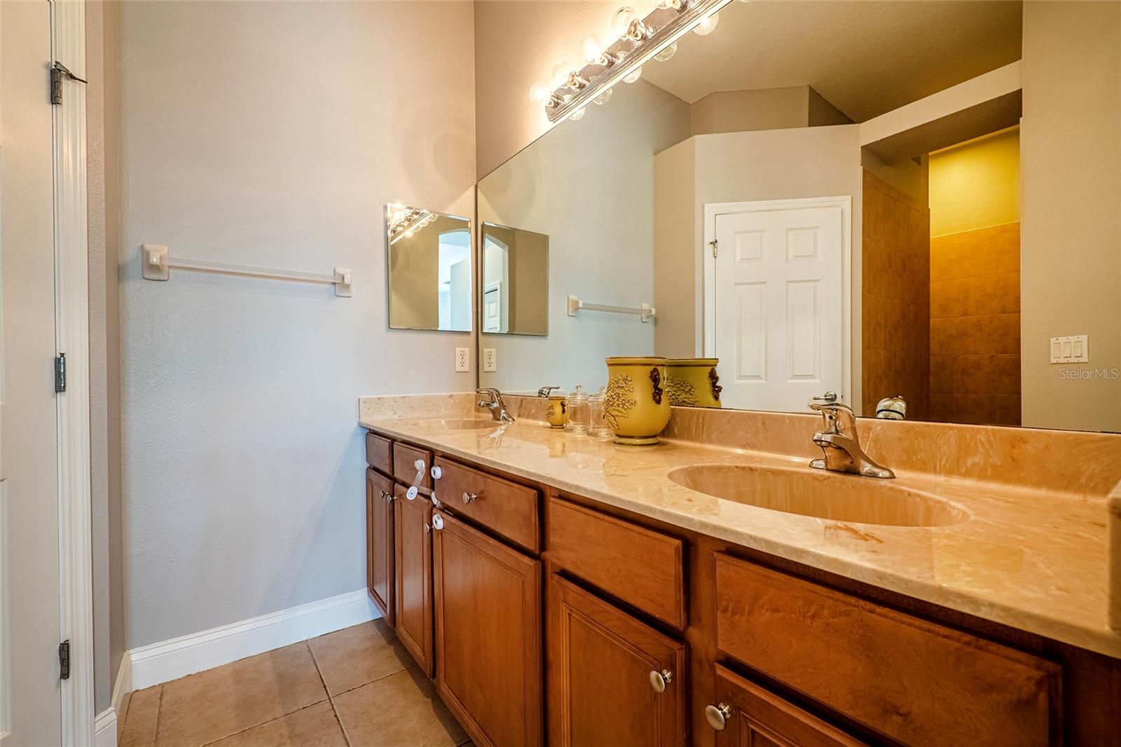 GULF HARBOR VILLAS PH 01 - Residential