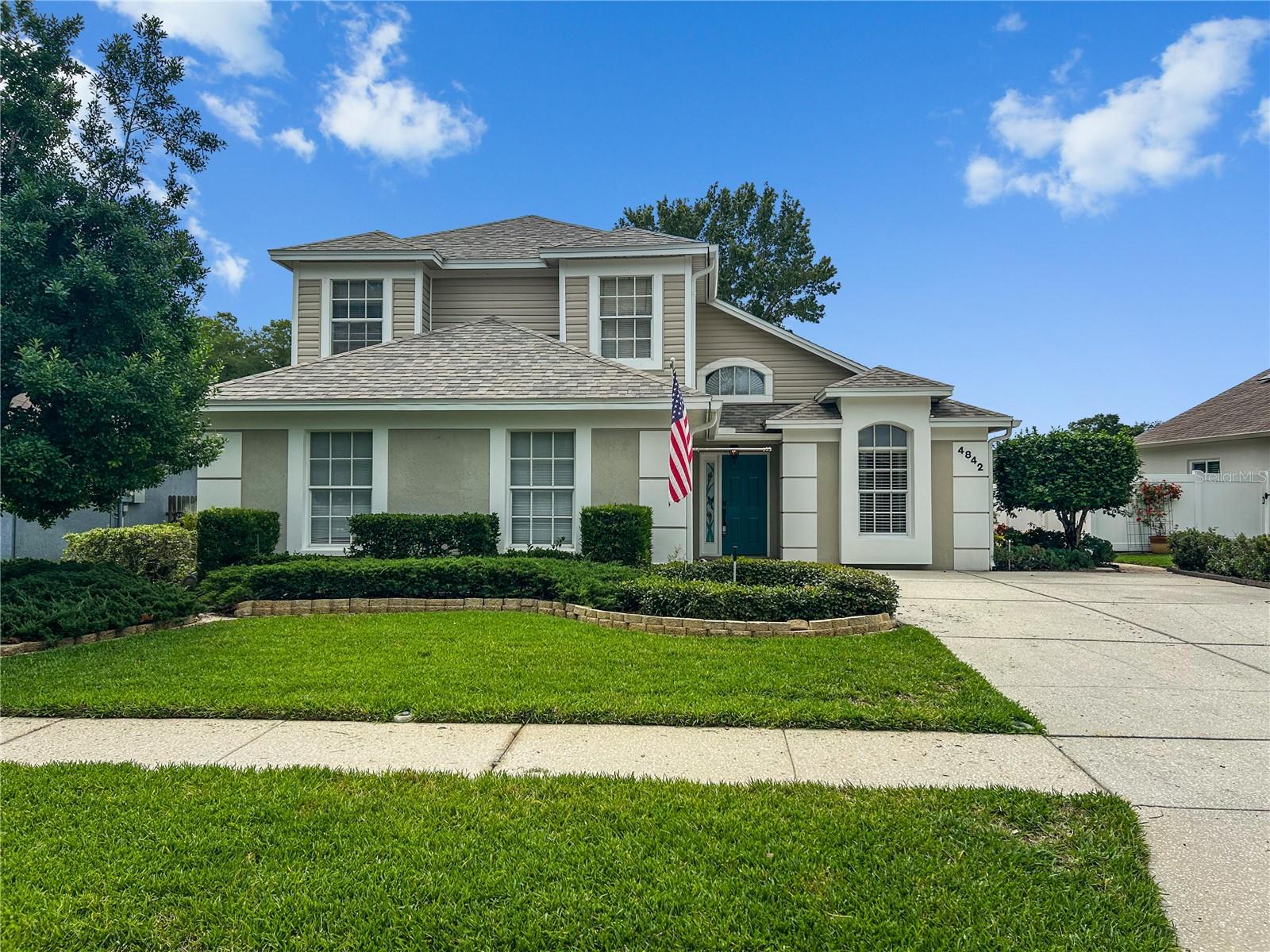 SUMMER LAKES - Residential