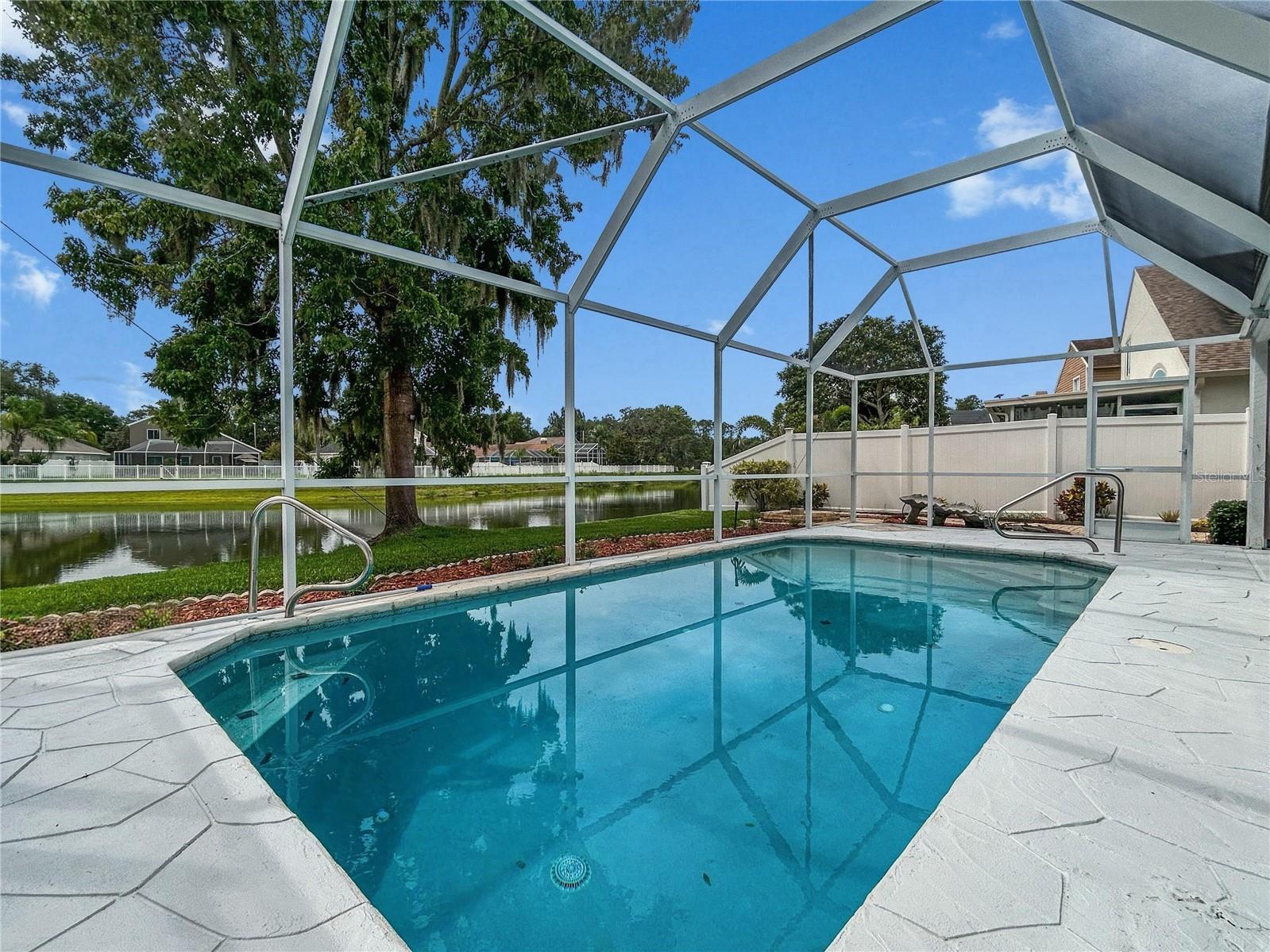 SUMMER LAKES - Residential