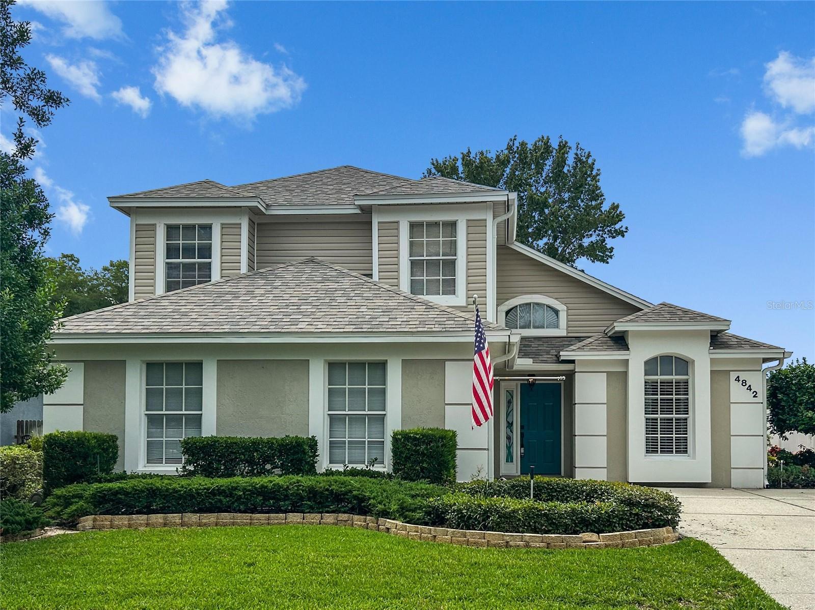SUMMER LAKES - Residential
