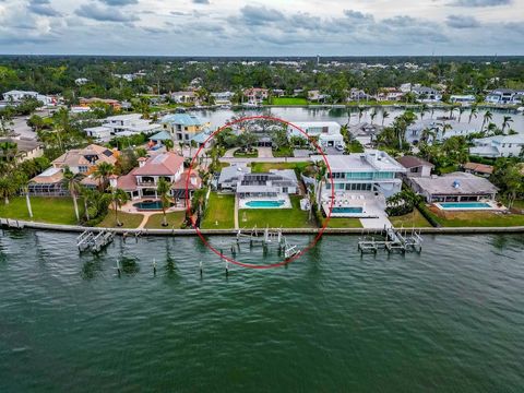 A home in SARASOTA