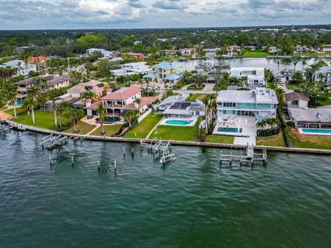 A home in SARASOTA