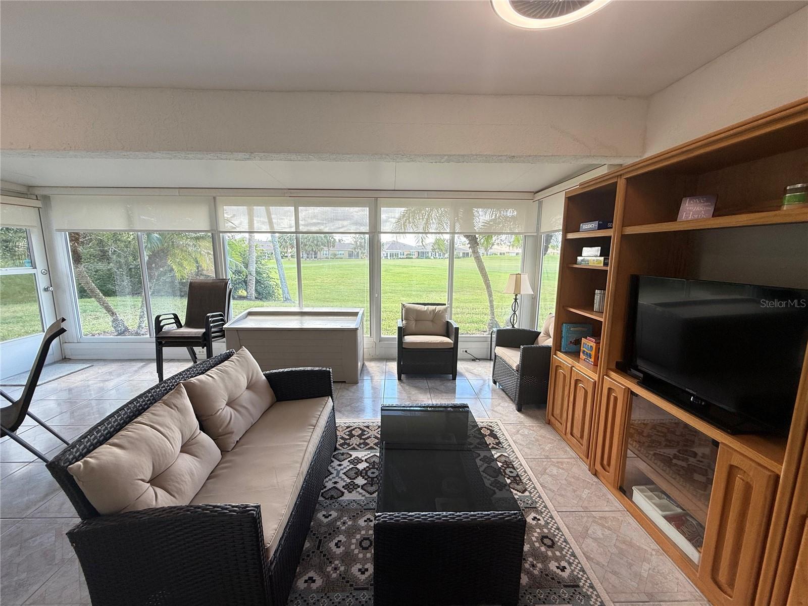 BROOKFIELD CONDO - Residential Lease