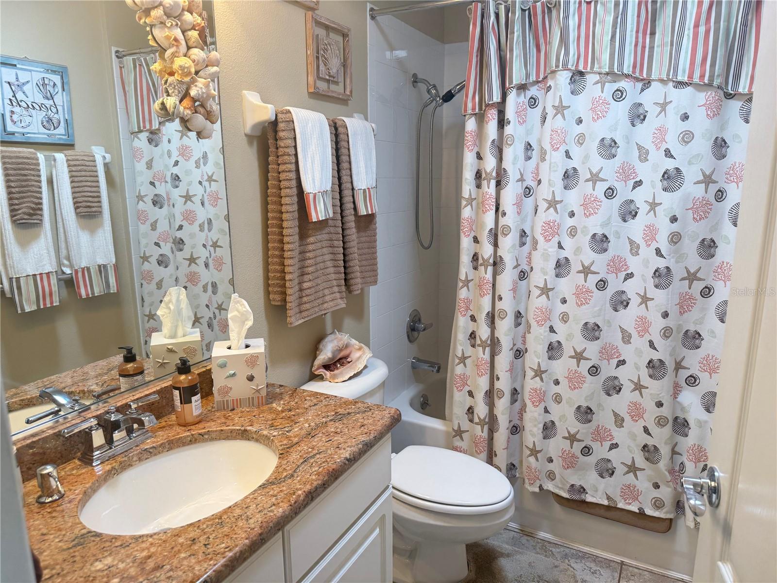 BROOKFIELD CONDO - Residential Lease