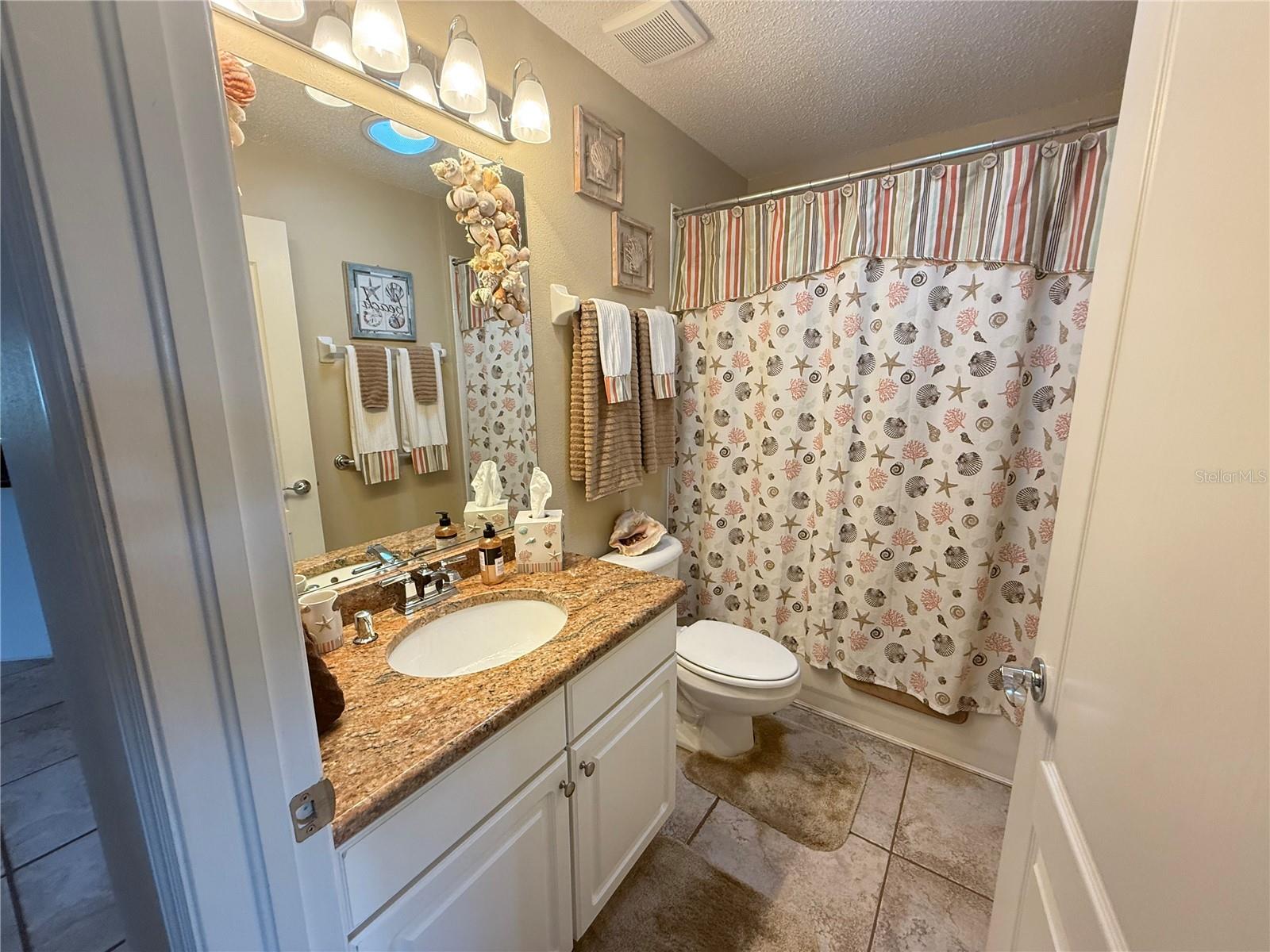 BROOKFIELD CONDO - Residential Lease