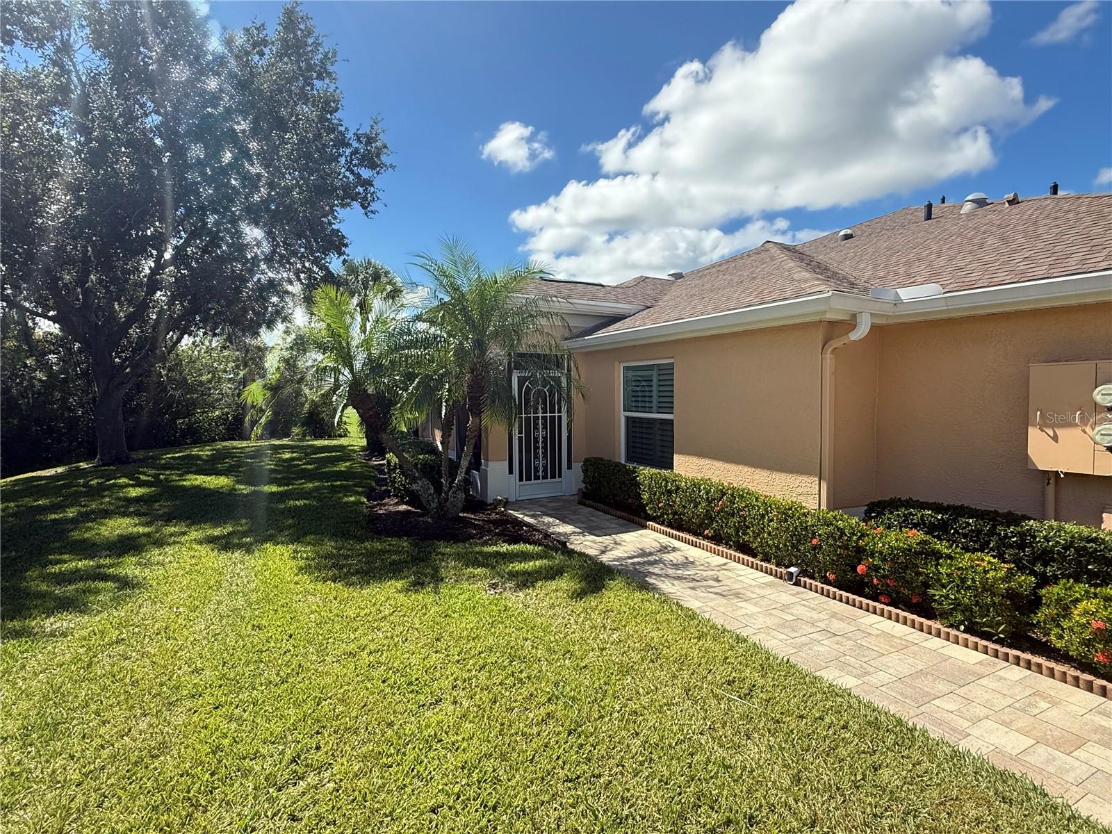 BROOKFIELD CONDO - Residential Lease