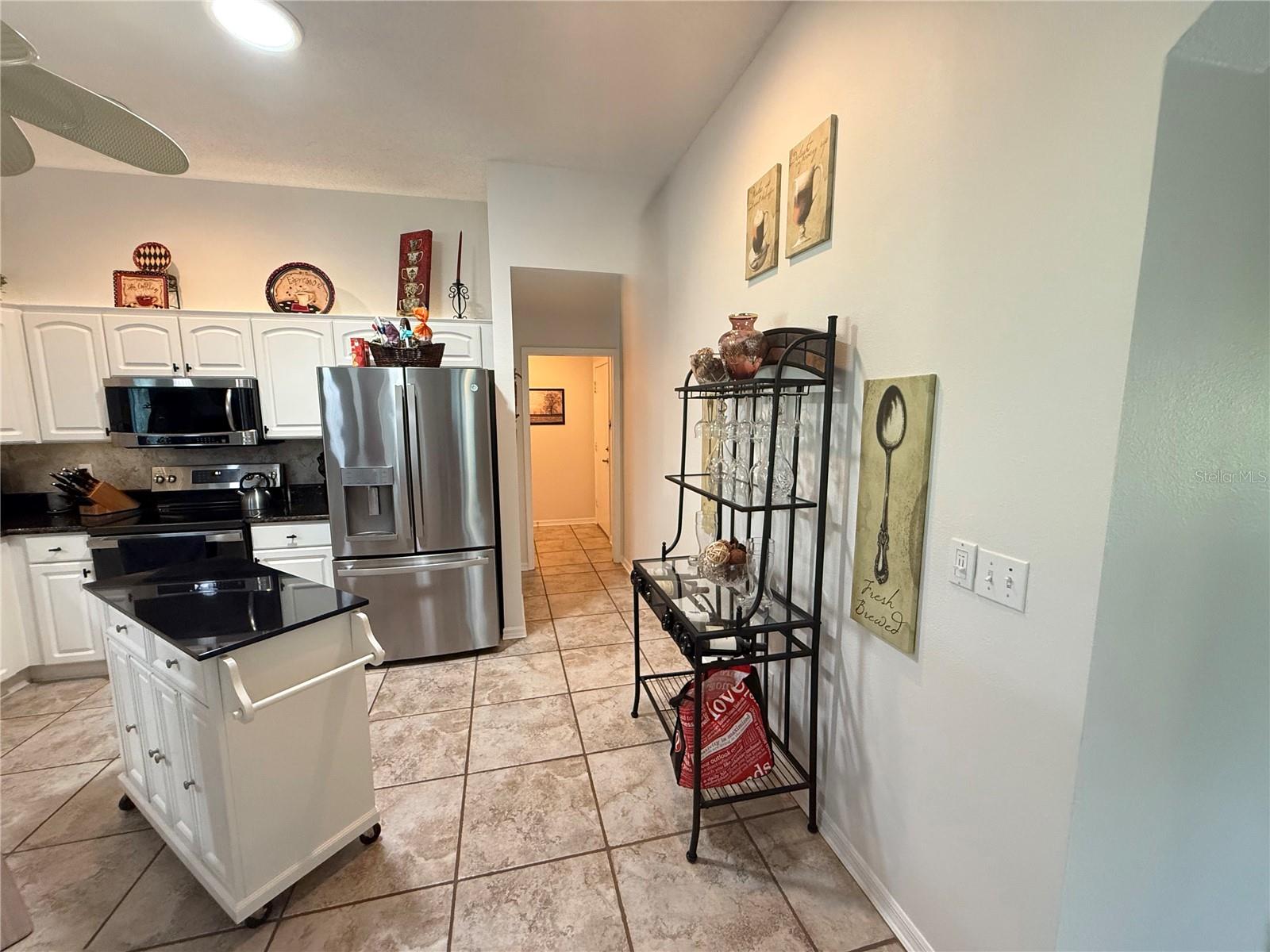 BROOKFIELD CONDO - Residential Lease