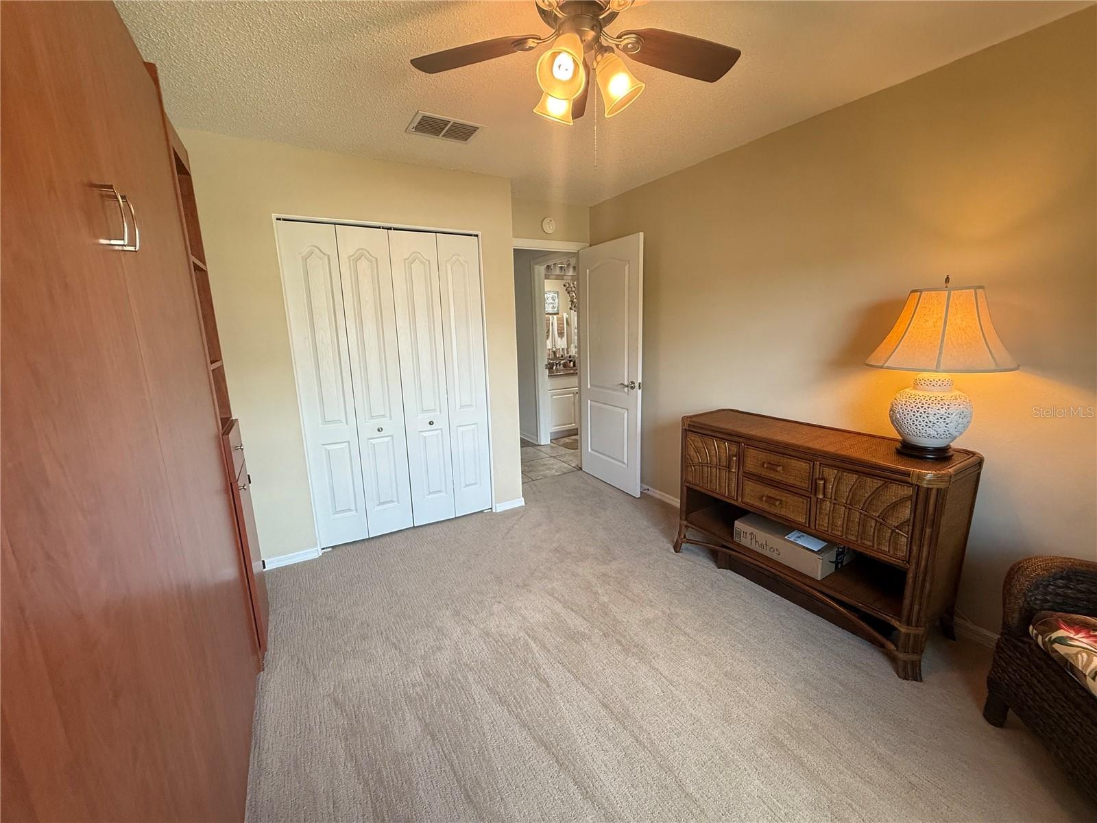 BROOKFIELD CONDO - Residential Lease