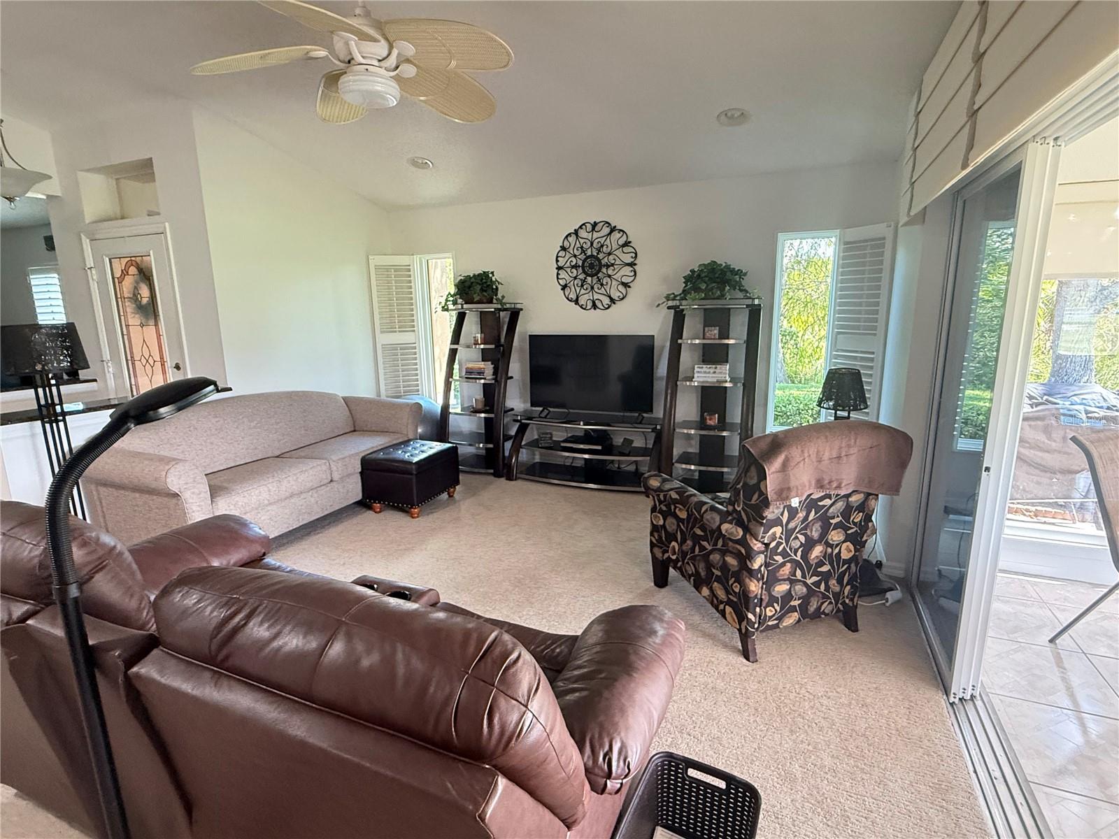 BROOKFIELD CONDO - Residential Lease