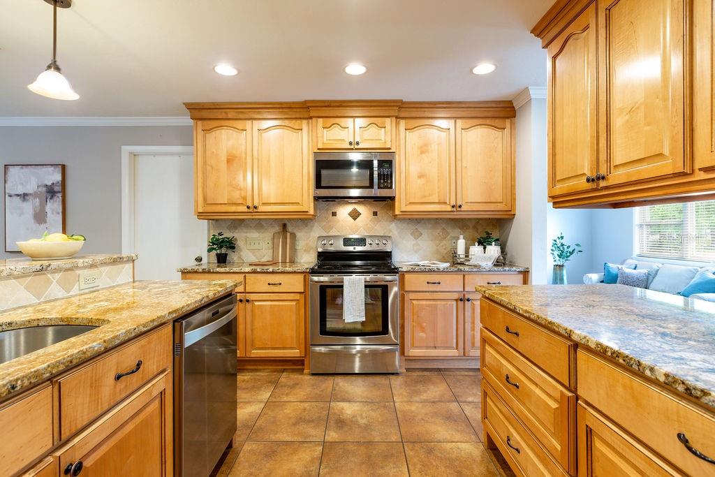 NORTHWOOD - Residential