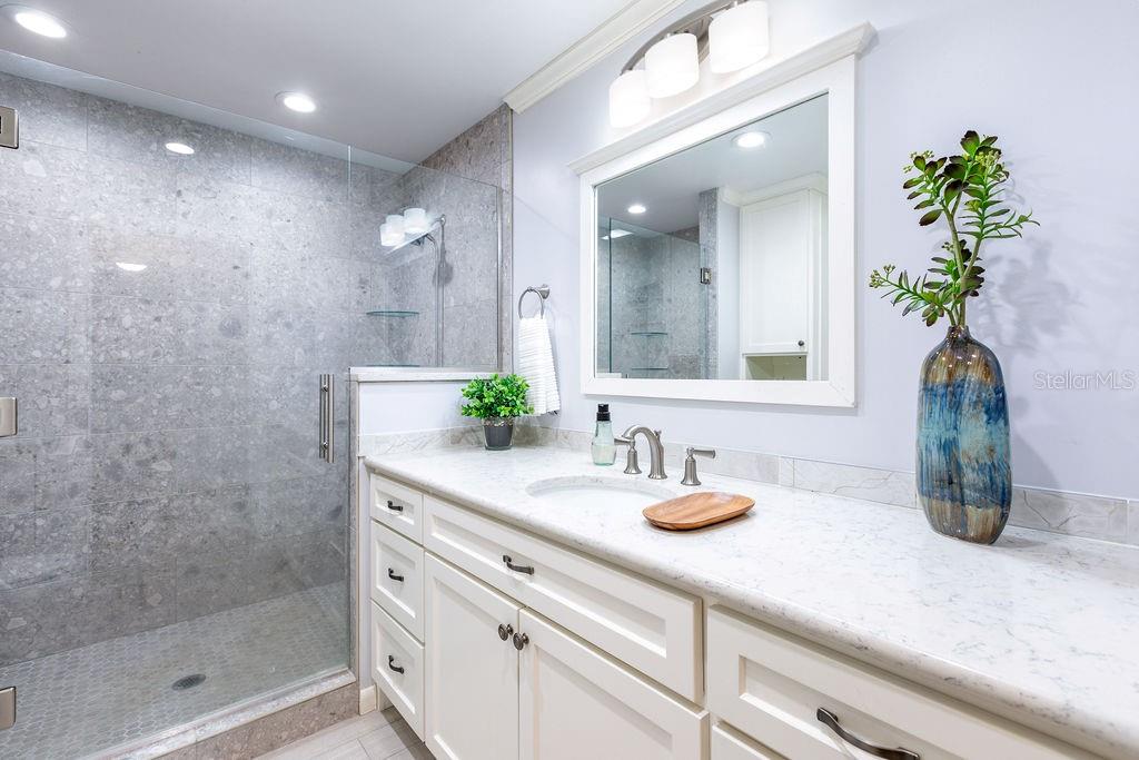 NORTHWOOD - Residential