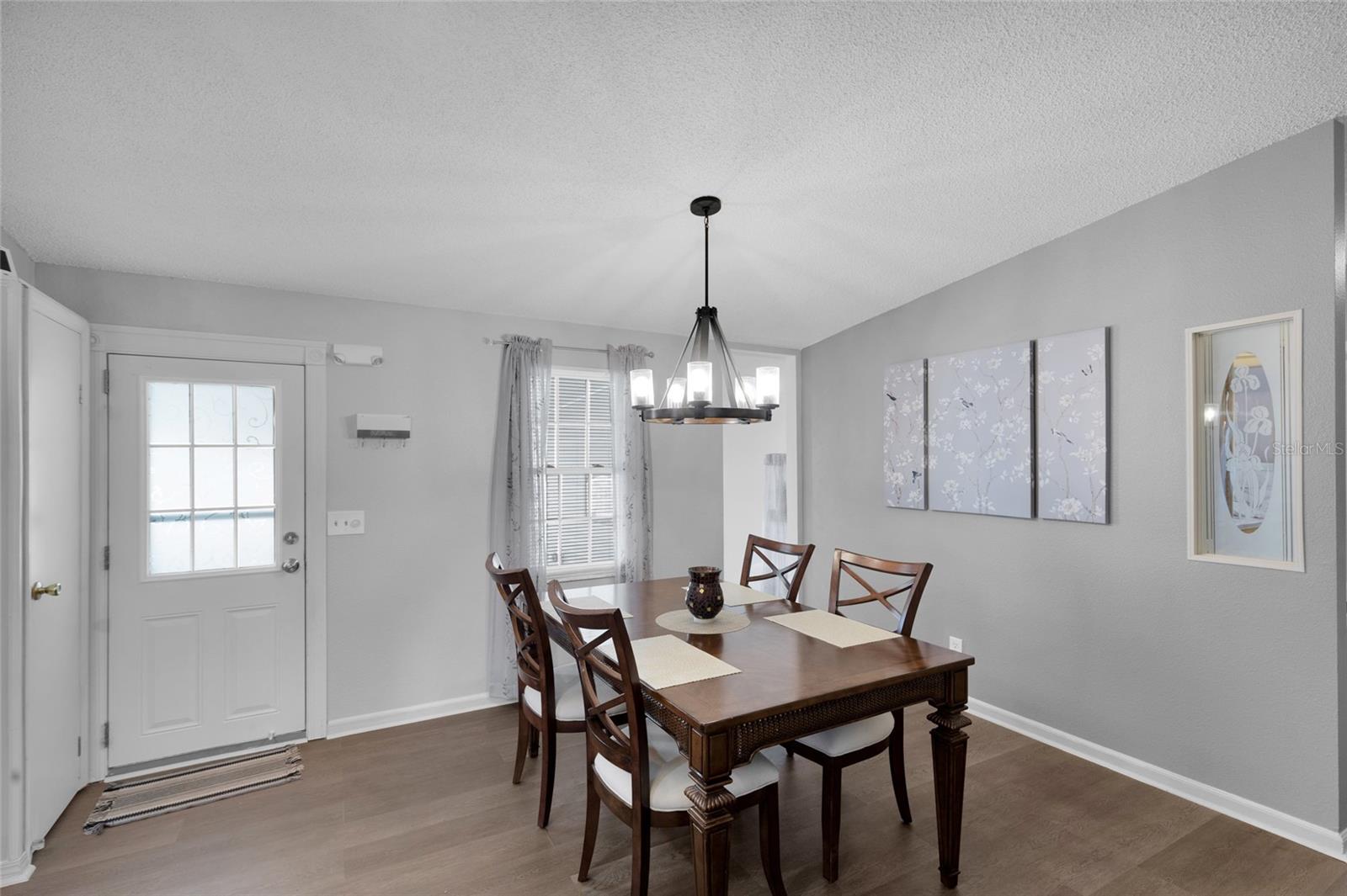 LADY LAKE ORANGE BLOSSOM GARDENS - Residential