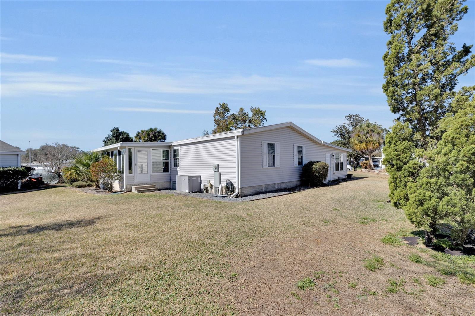 LADY LAKE ORANGE BLOSSOM GARDENS - Residential