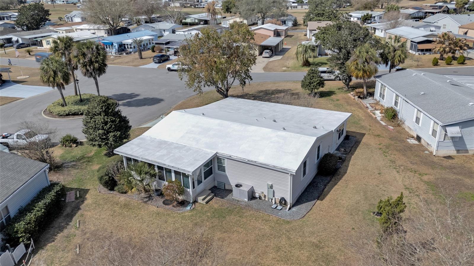 LADY LAKE ORANGE BLOSSOM GARDENS - Residential