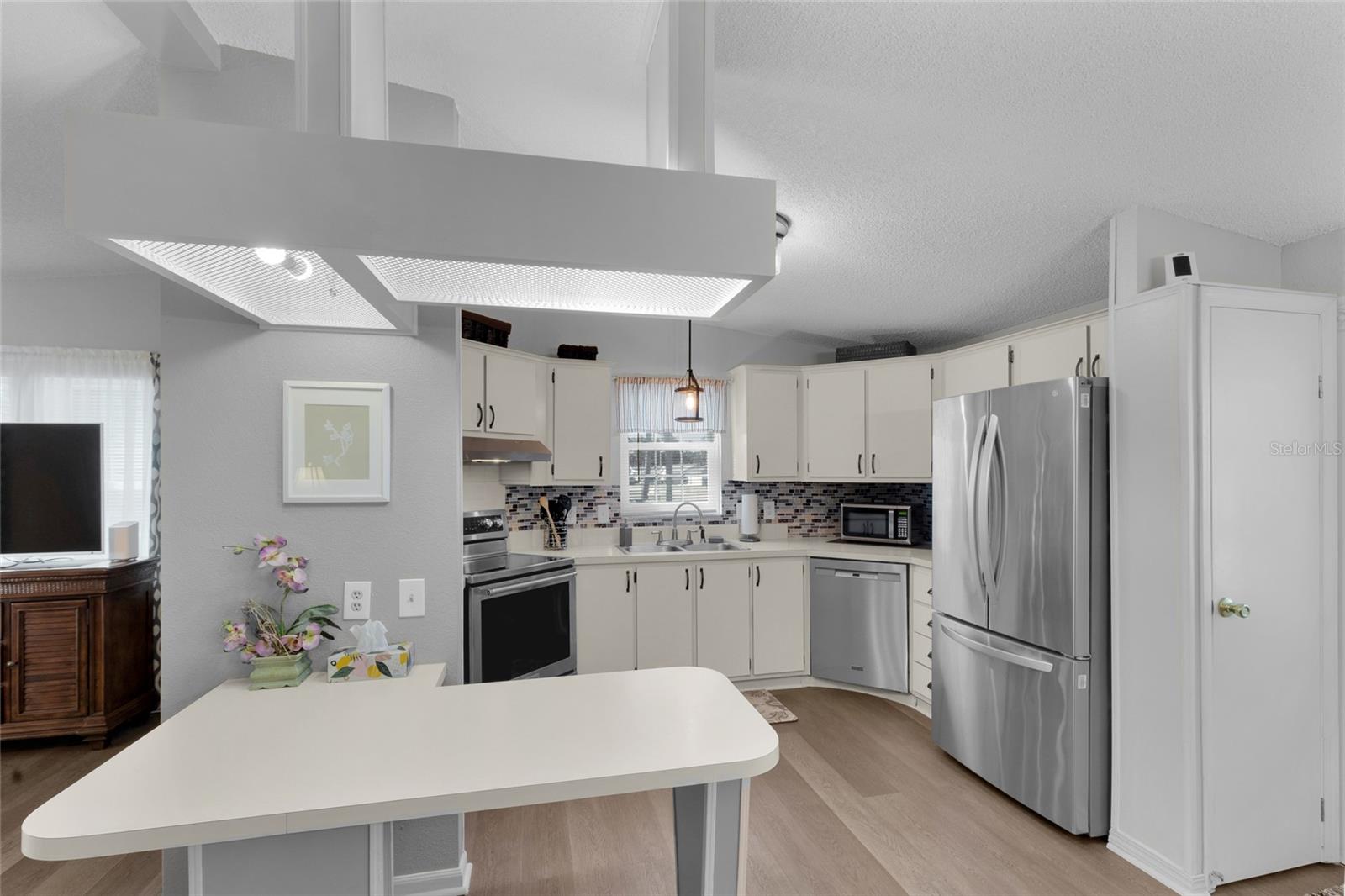 LADY LAKE ORANGE BLOSSOM GARDENS - Residential