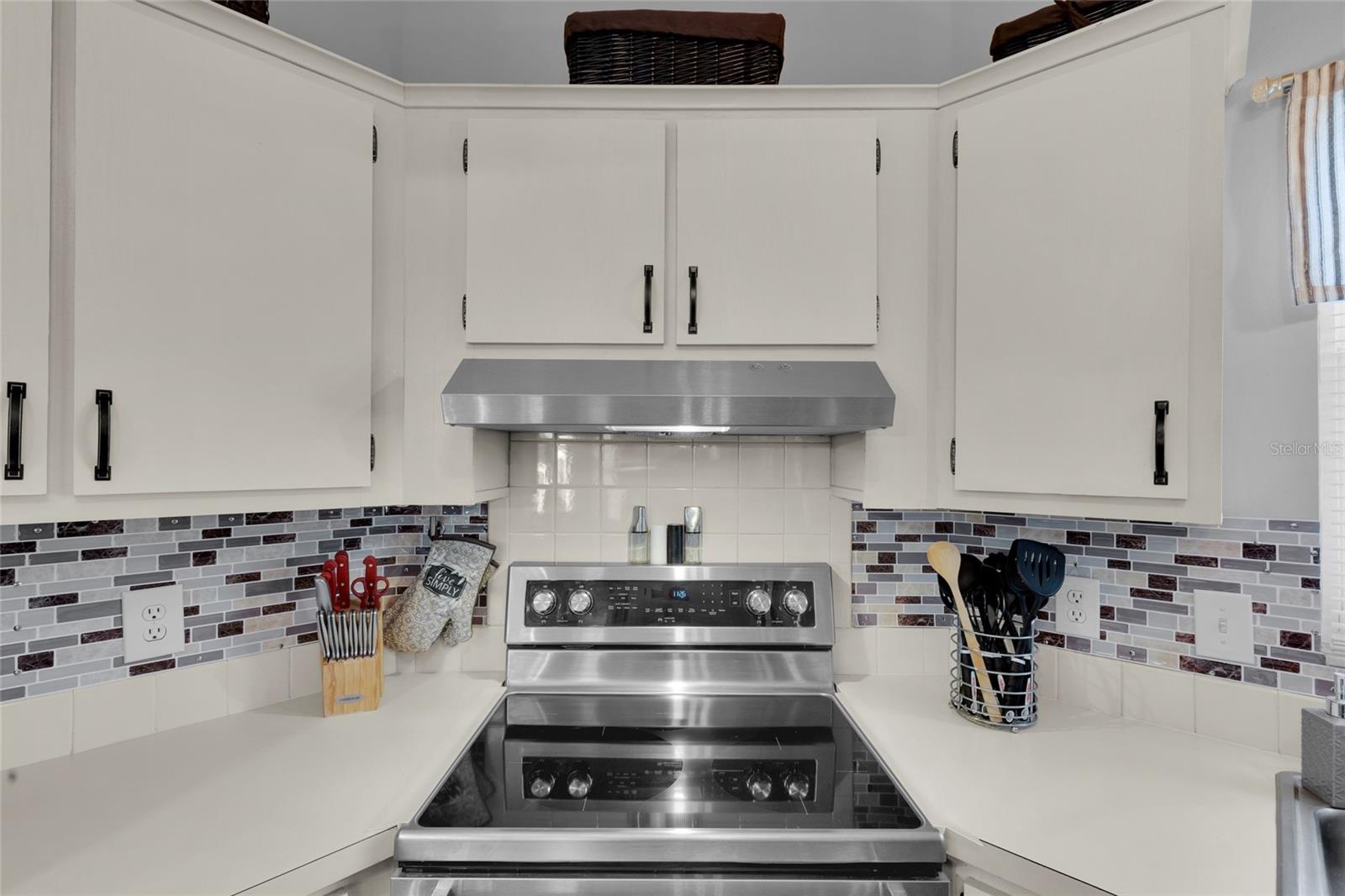 LADY LAKE ORANGE BLOSSOM GARDENS - Residential