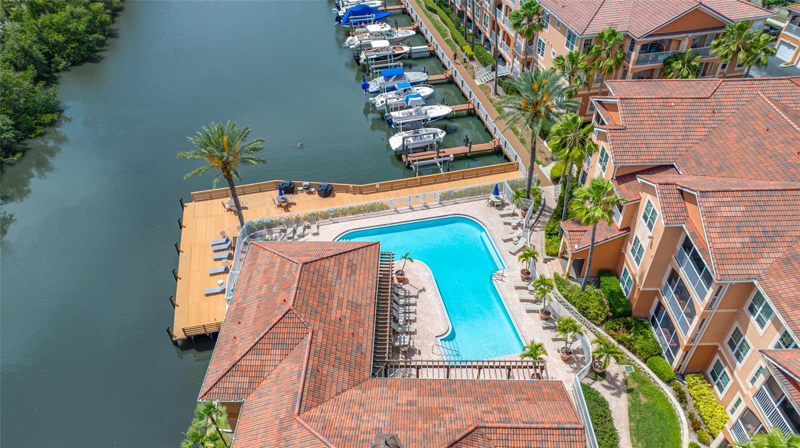 CULBREATH KEY BAYSIDE CONDOMIN - Residential