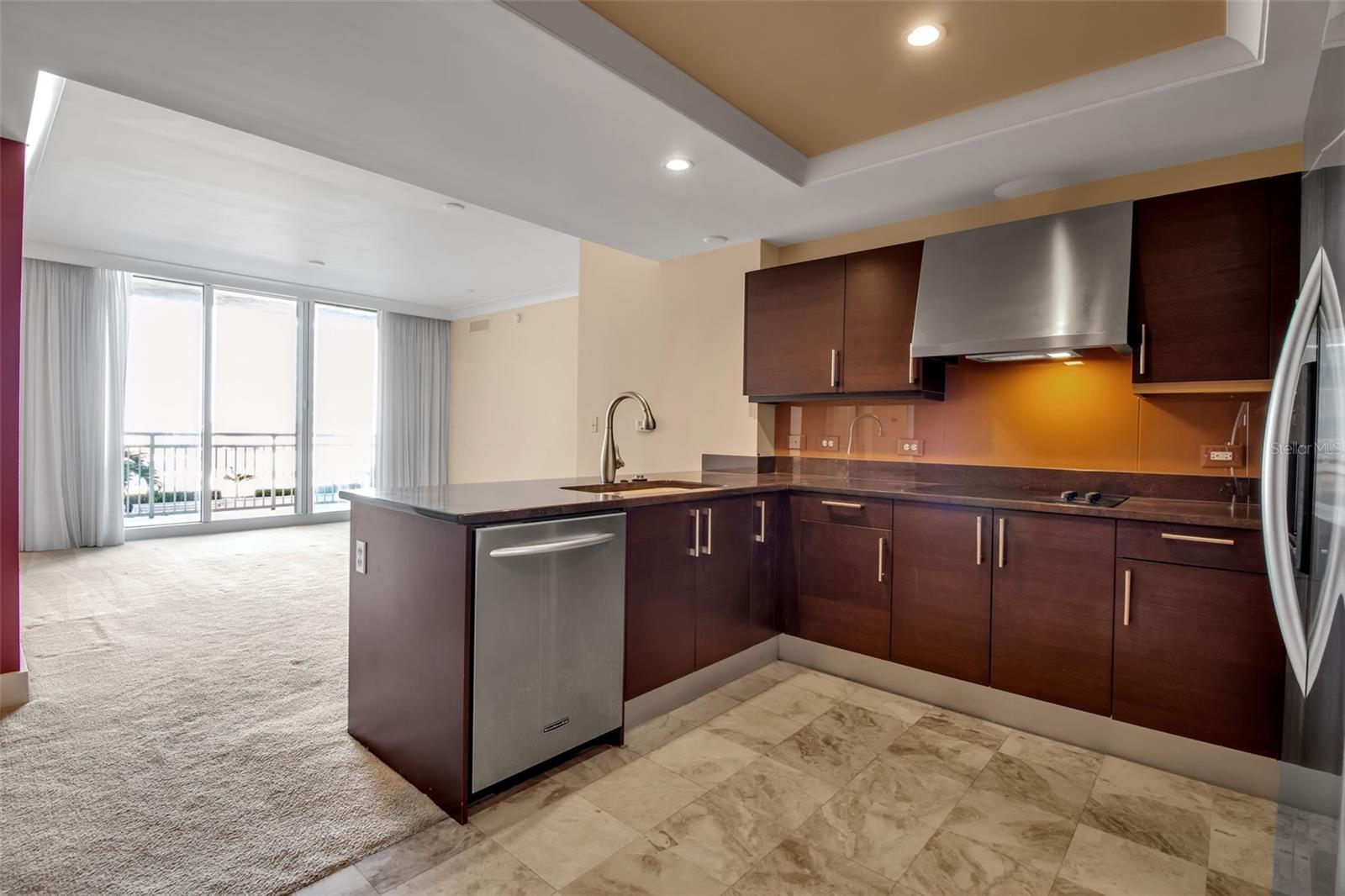 1350 MAIN RESIDENTIAL - Residential