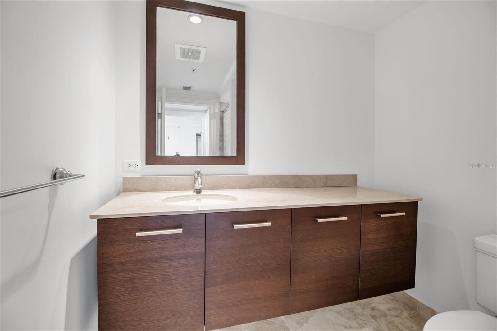 1350 MAIN RESIDENTIAL - Residential