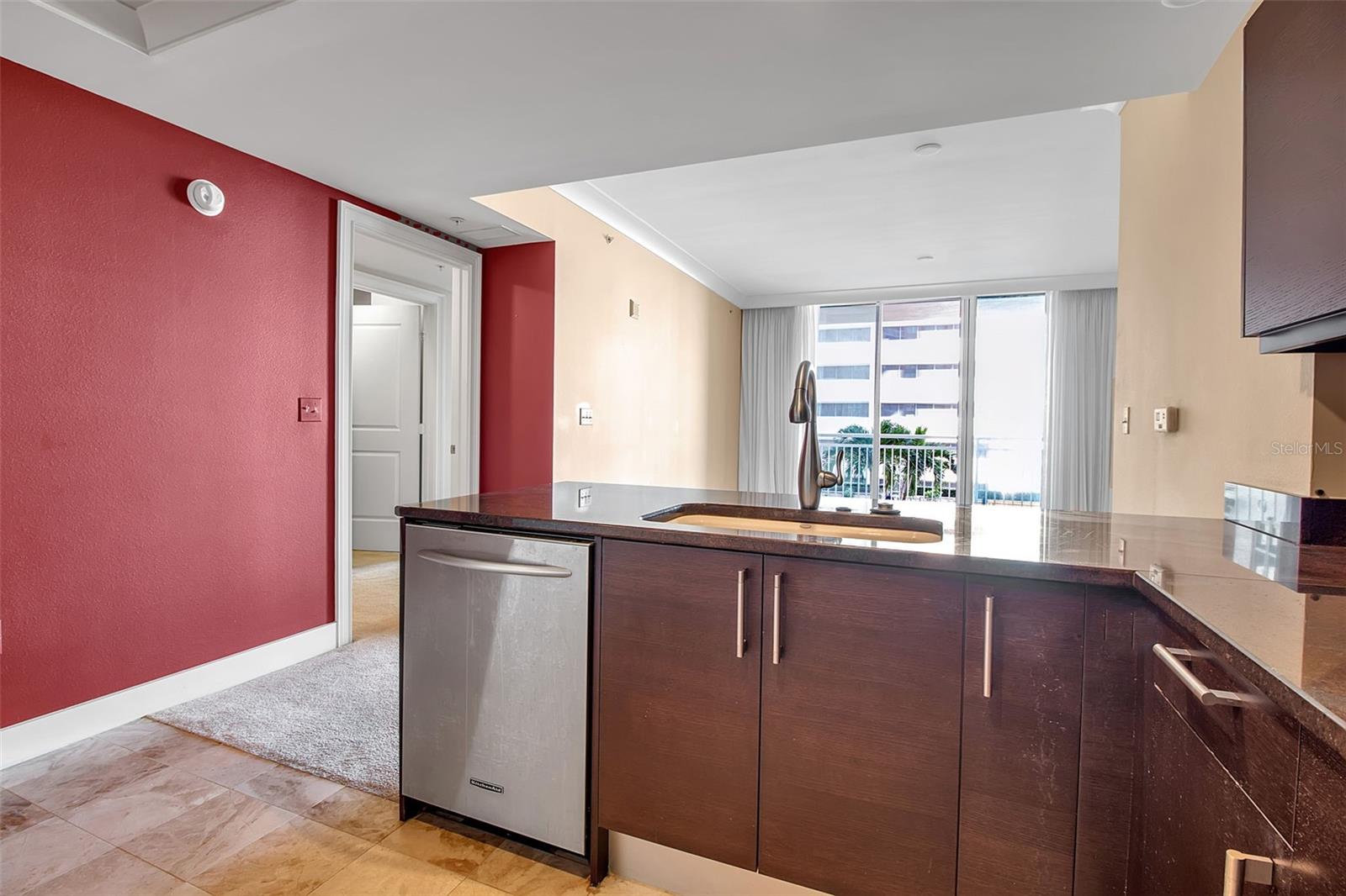 1350 MAIN RESIDENTIAL - Residential