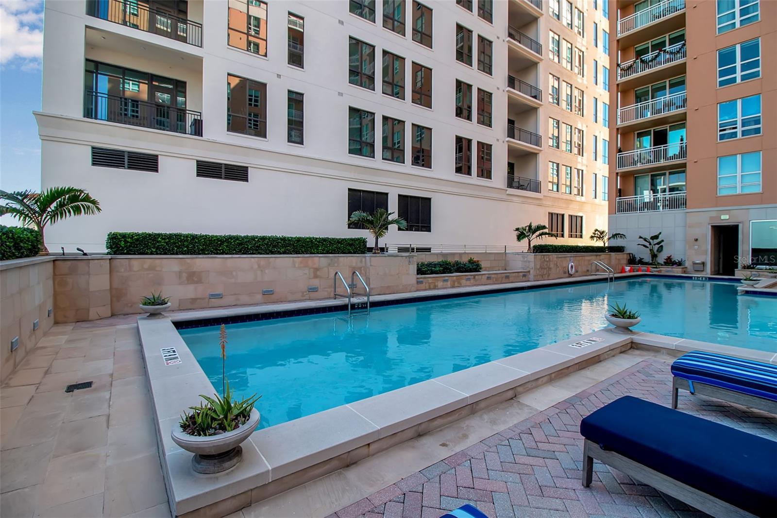 1350 MAIN RESIDENTIAL - Residential