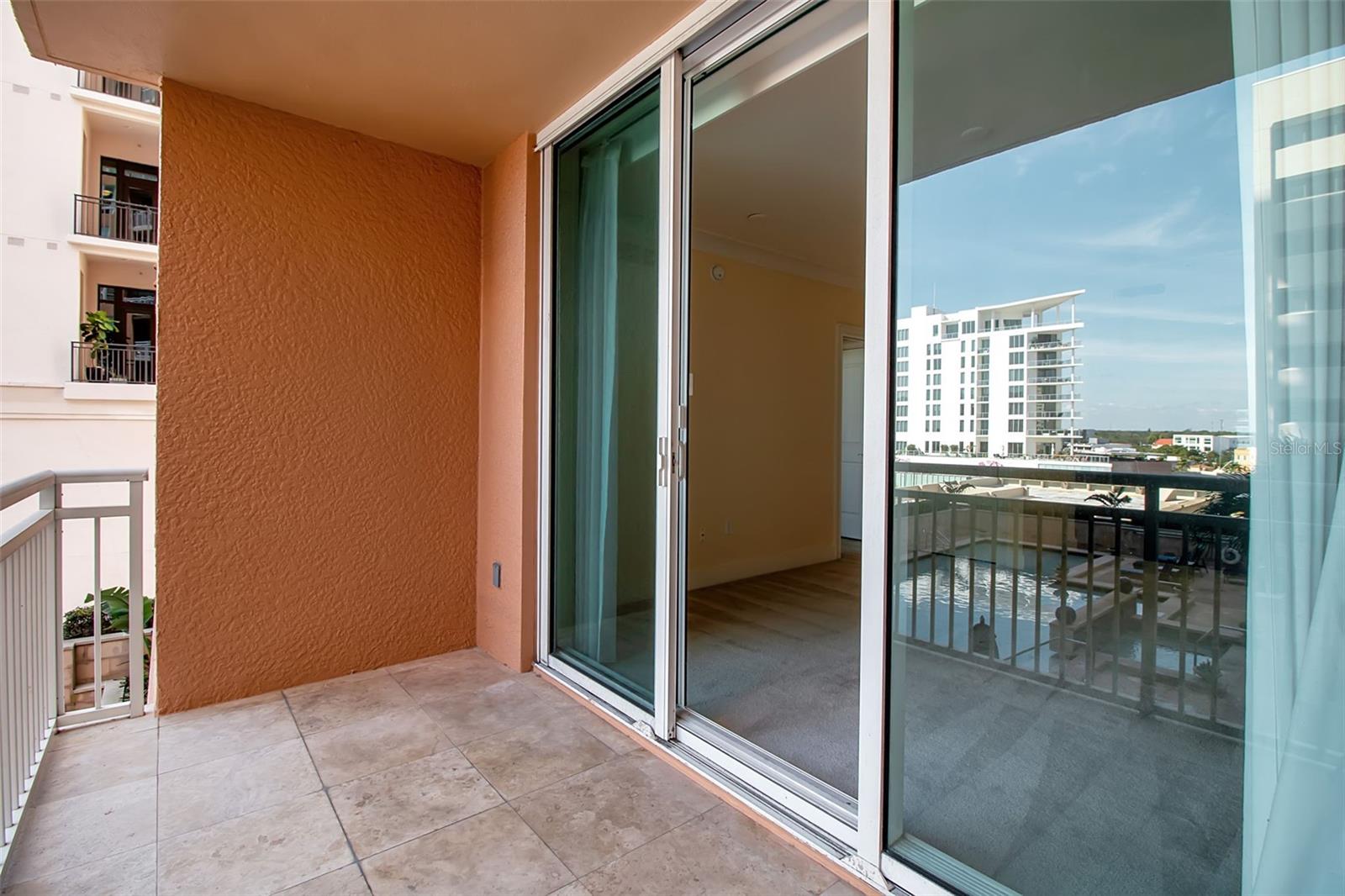 1350 MAIN RESIDENTIAL - Residential