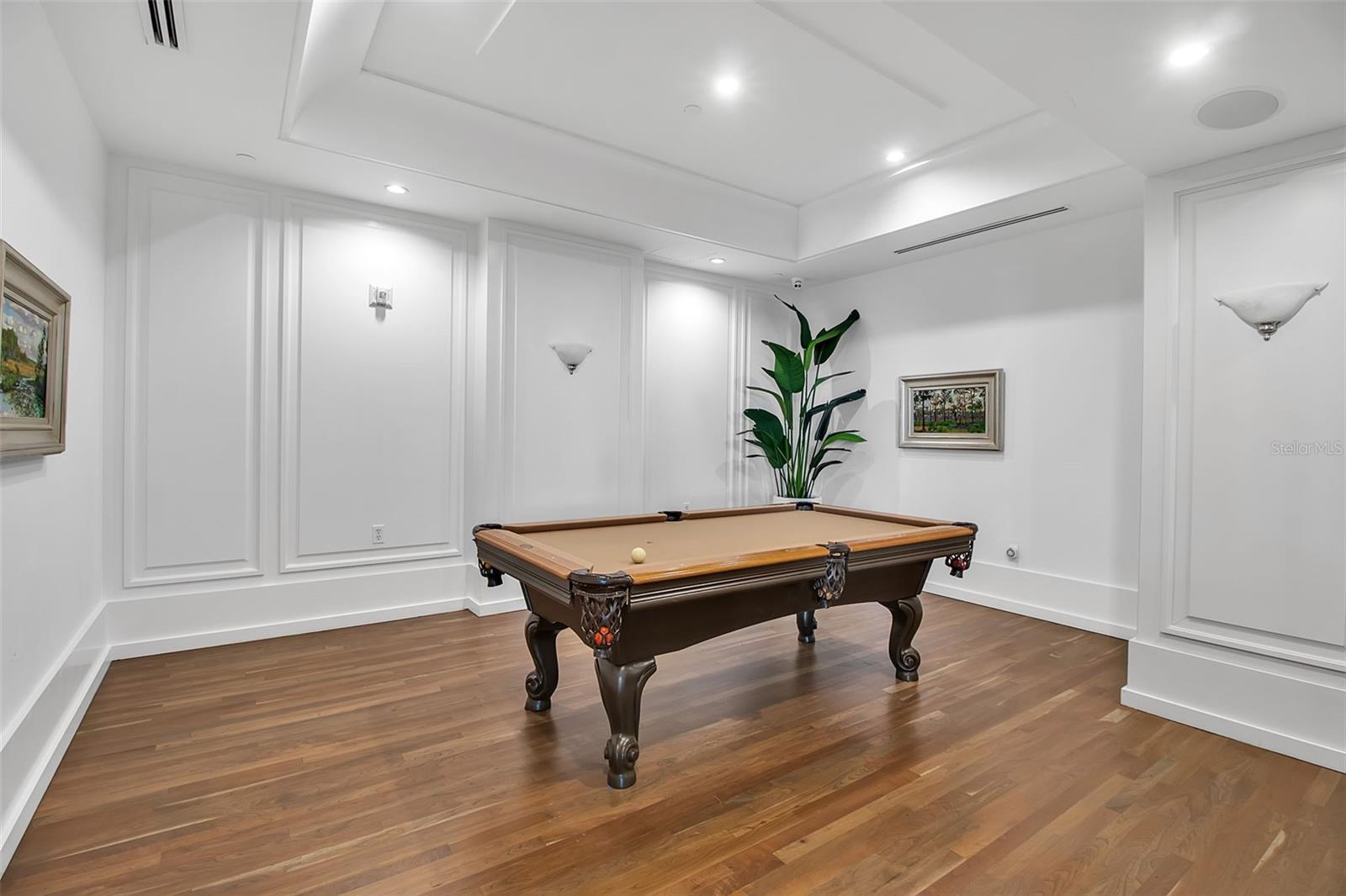 1350 MAIN RESIDENTIAL - Residential