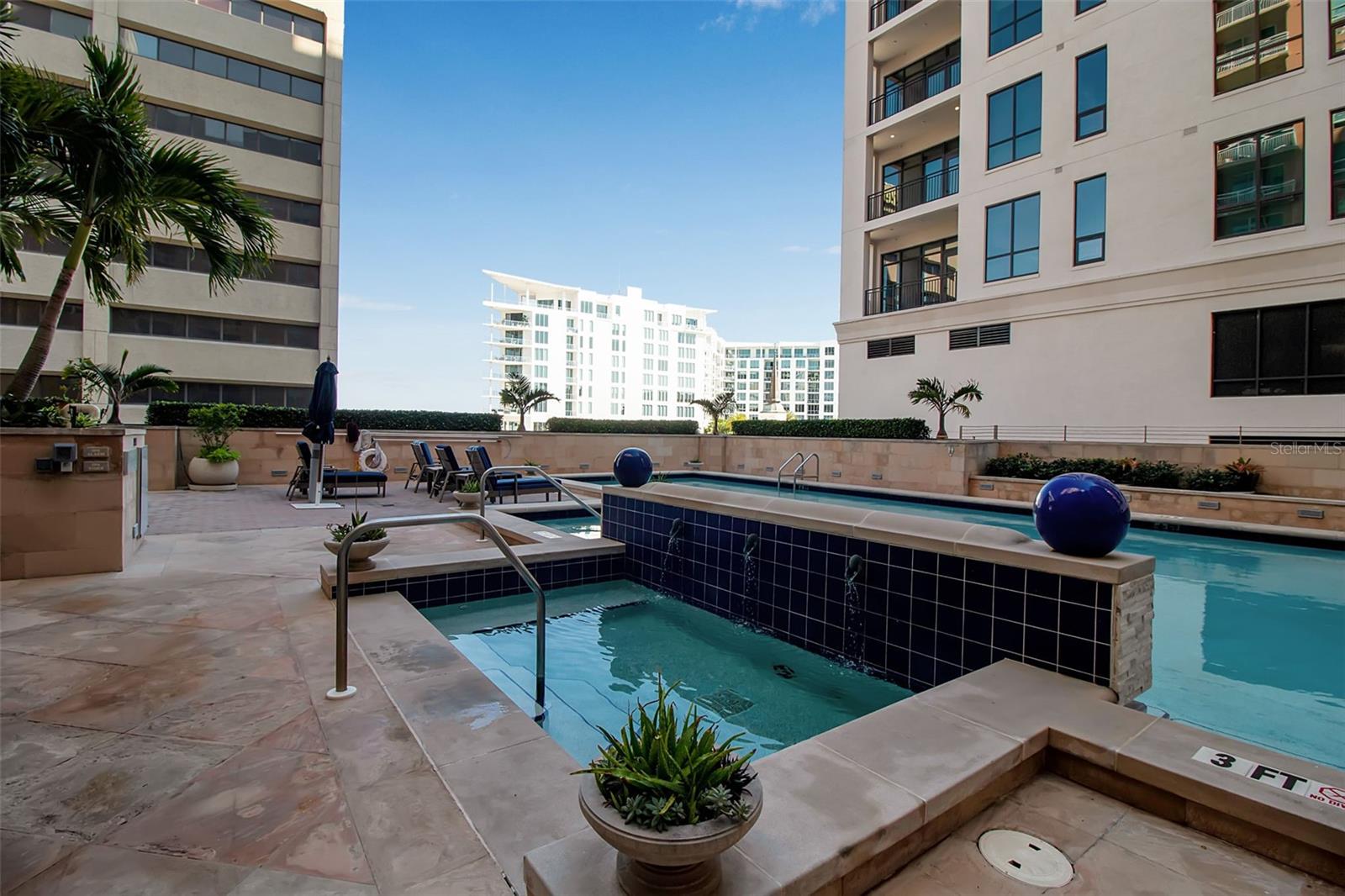 1350 MAIN RESIDENTIAL - Residential