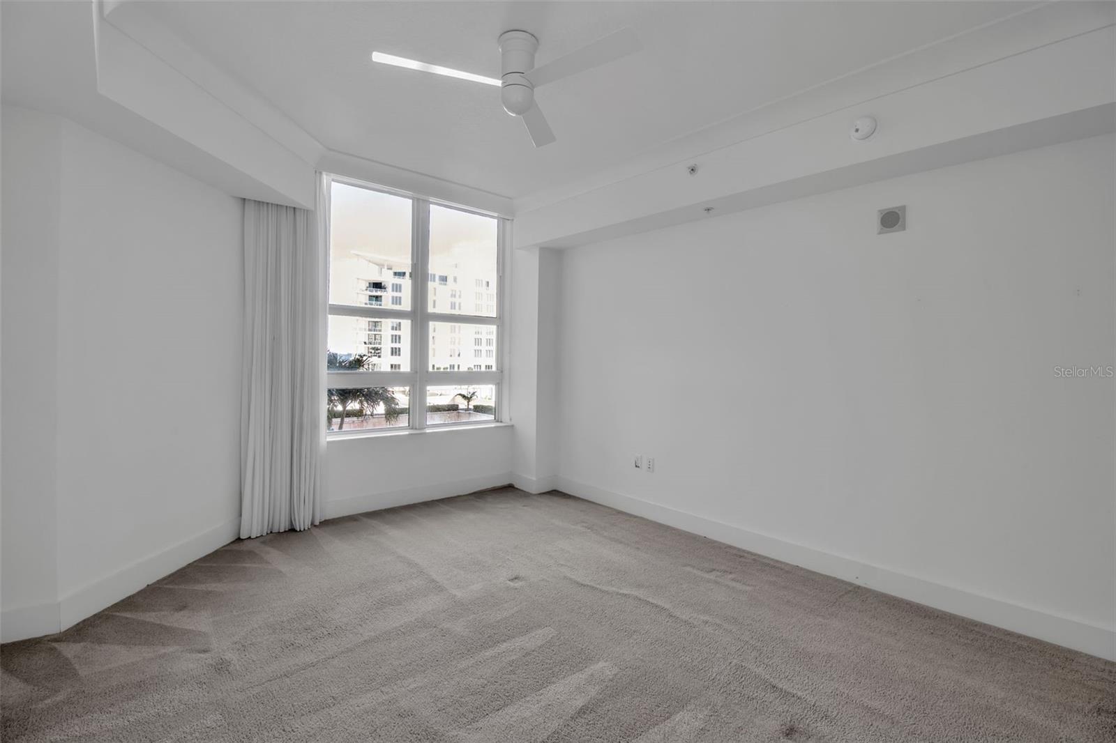 1350 MAIN RESIDENTIAL - Residential