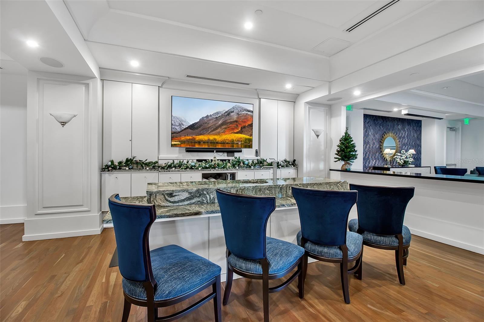 1350 MAIN RESIDENTIAL - Residential