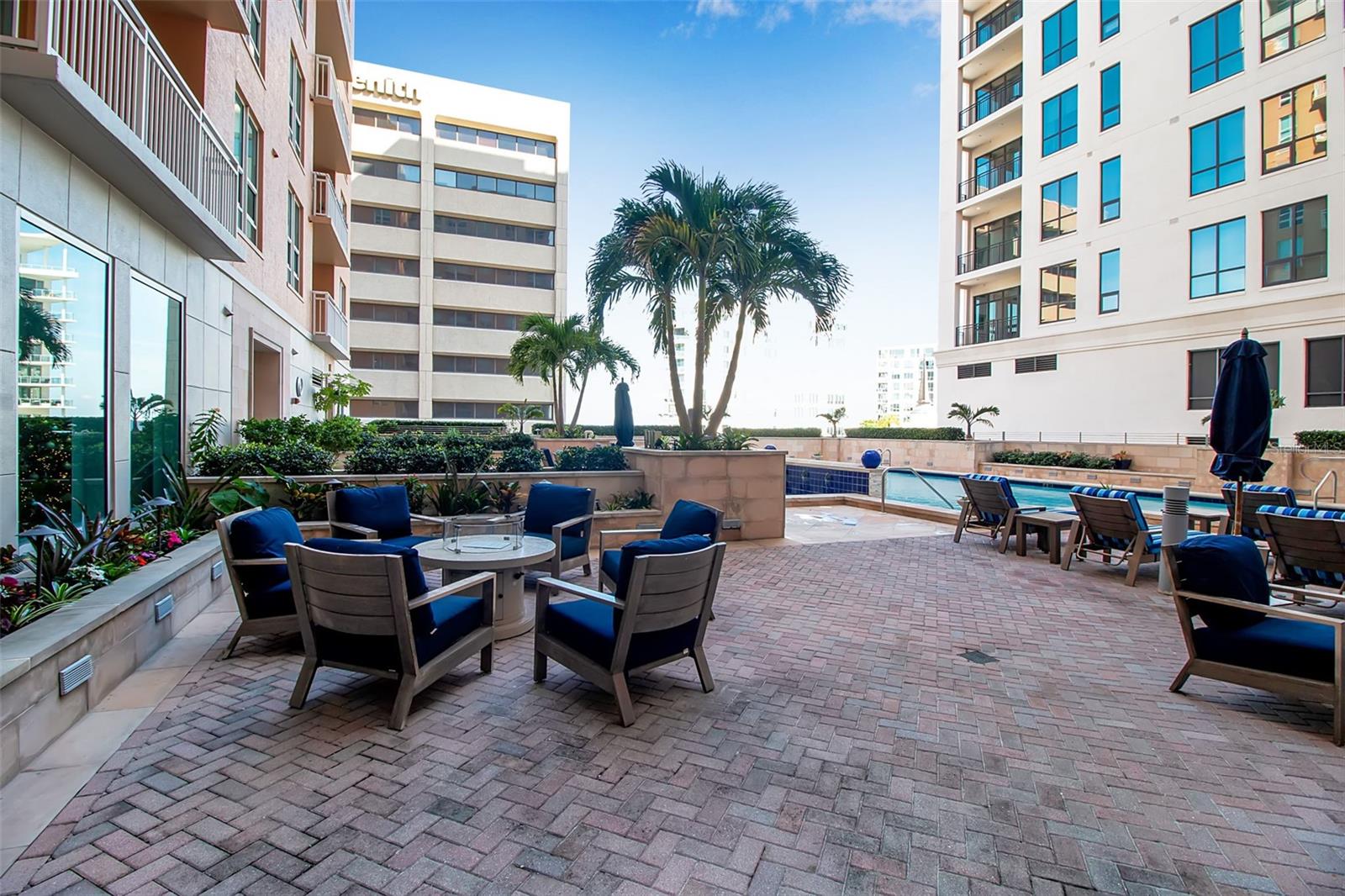 1350 MAIN RESIDENTIAL - Residential