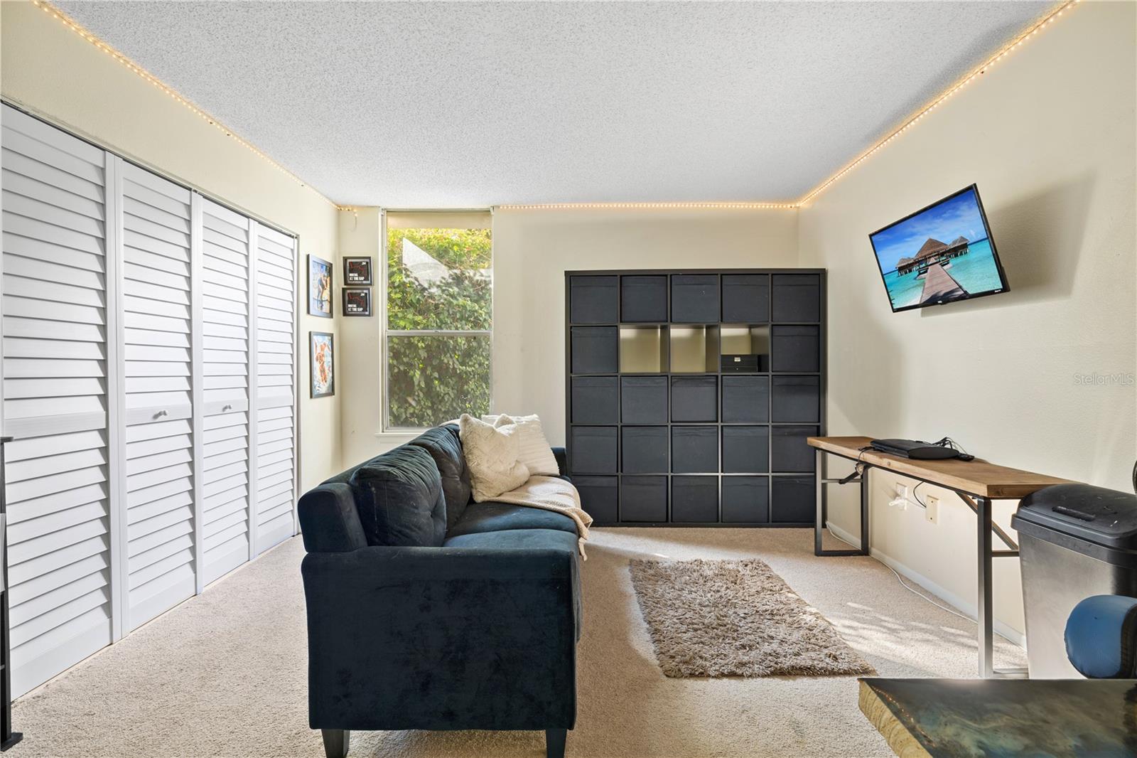 ROYAL ARMS CONDO - Residential