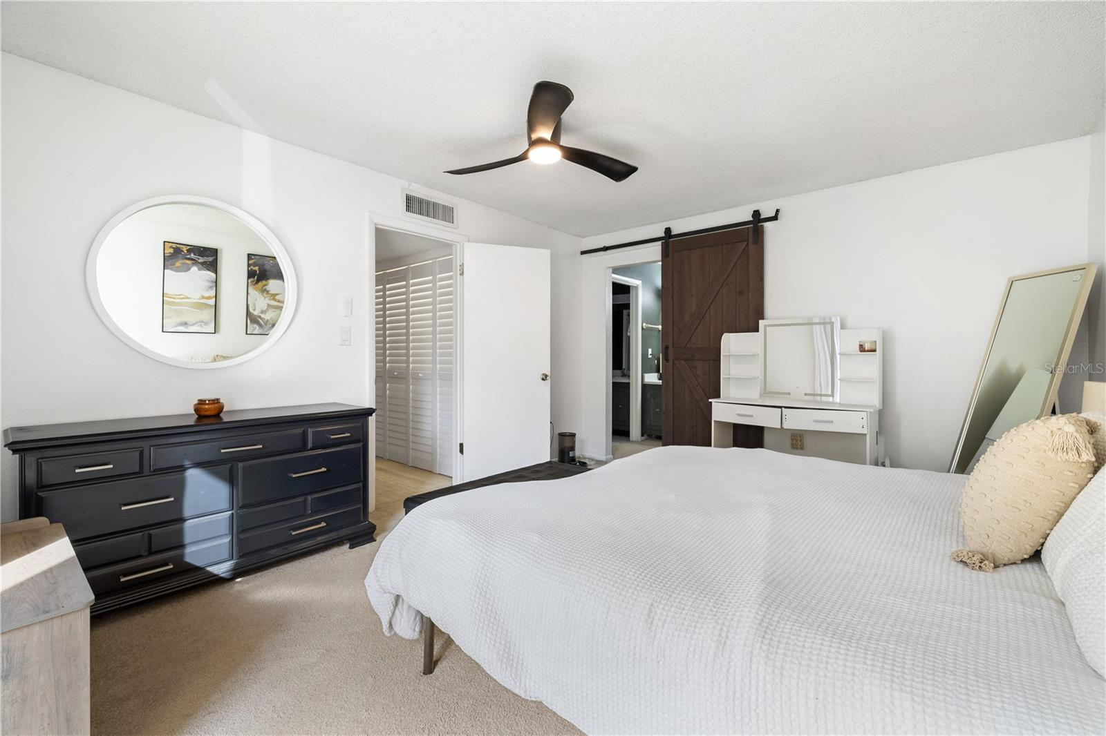 ROYAL ARMS CONDO - Residential