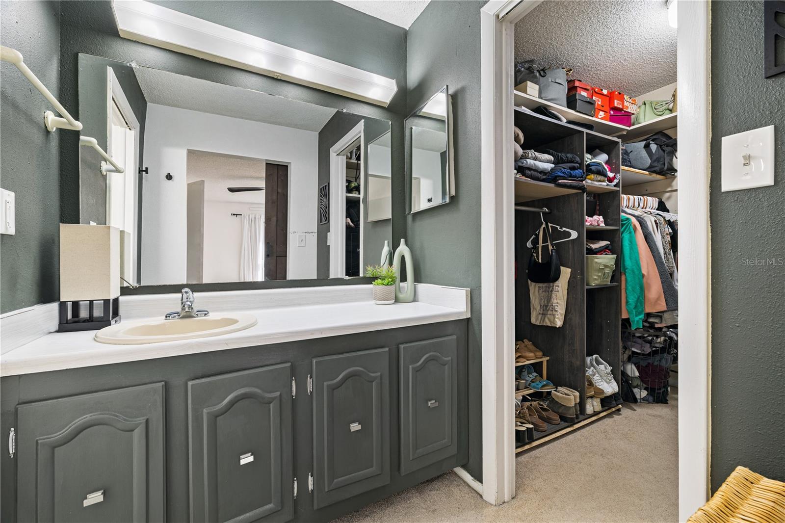 ROYAL ARMS CONDO - Residential