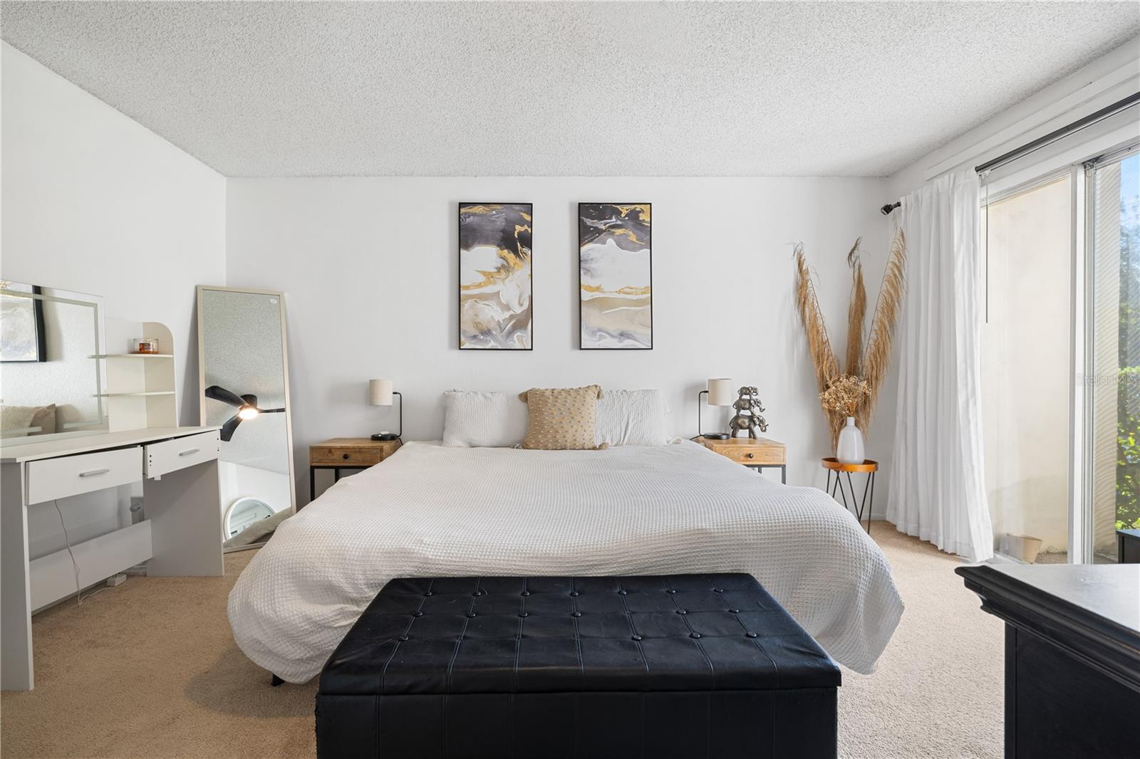 ROYAL ARMS CONDO - Residential