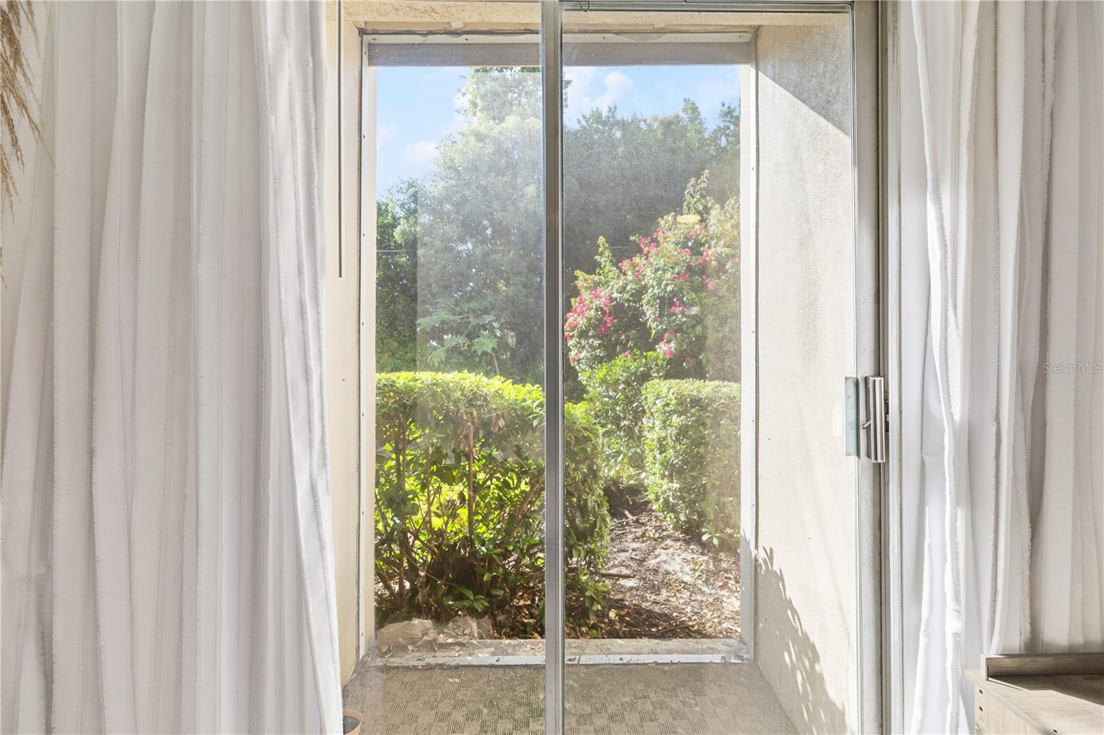 ROYAL ARMS CONDO - Residential